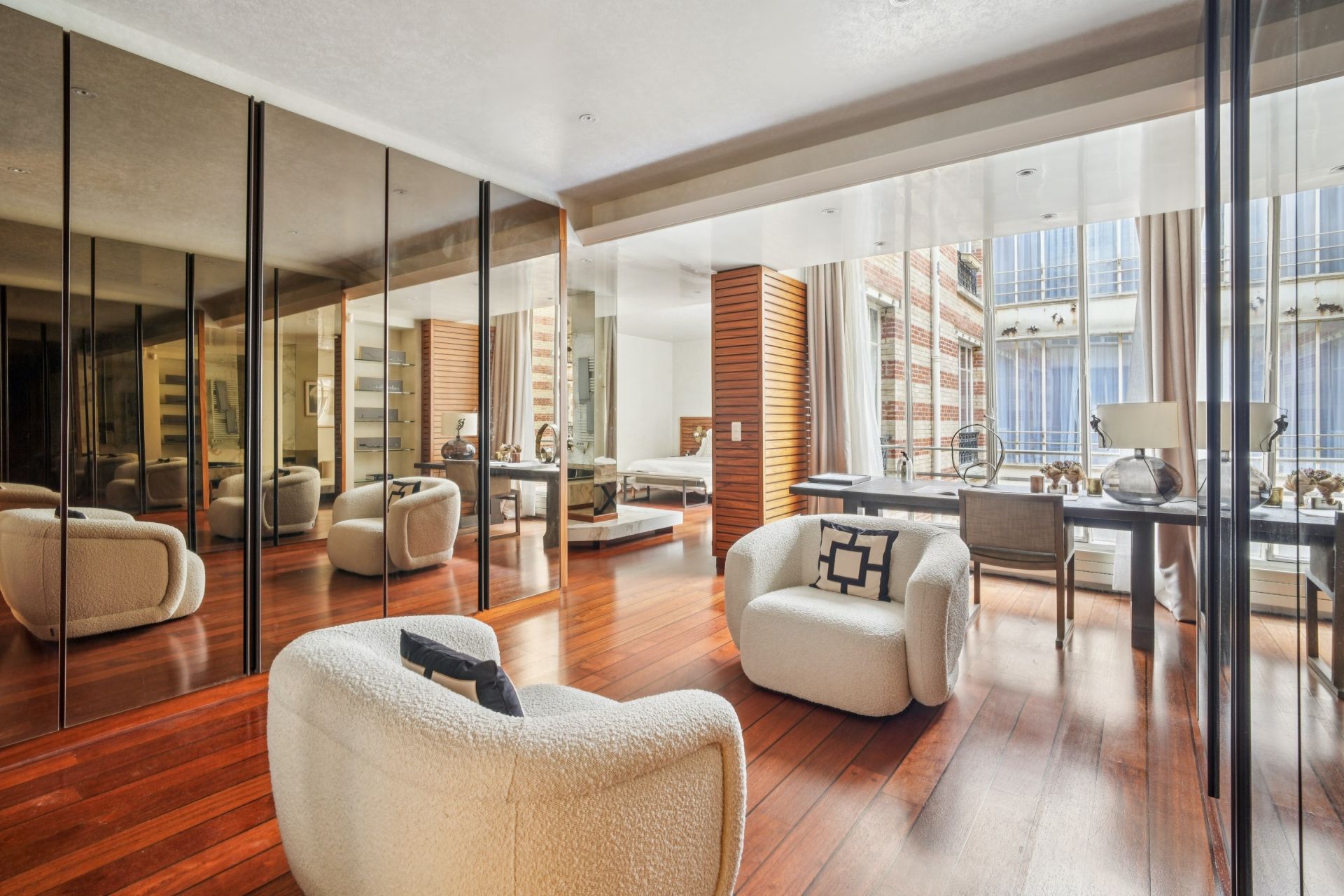 luxury apartment 5 Rooms for sale on PARIS (75007)