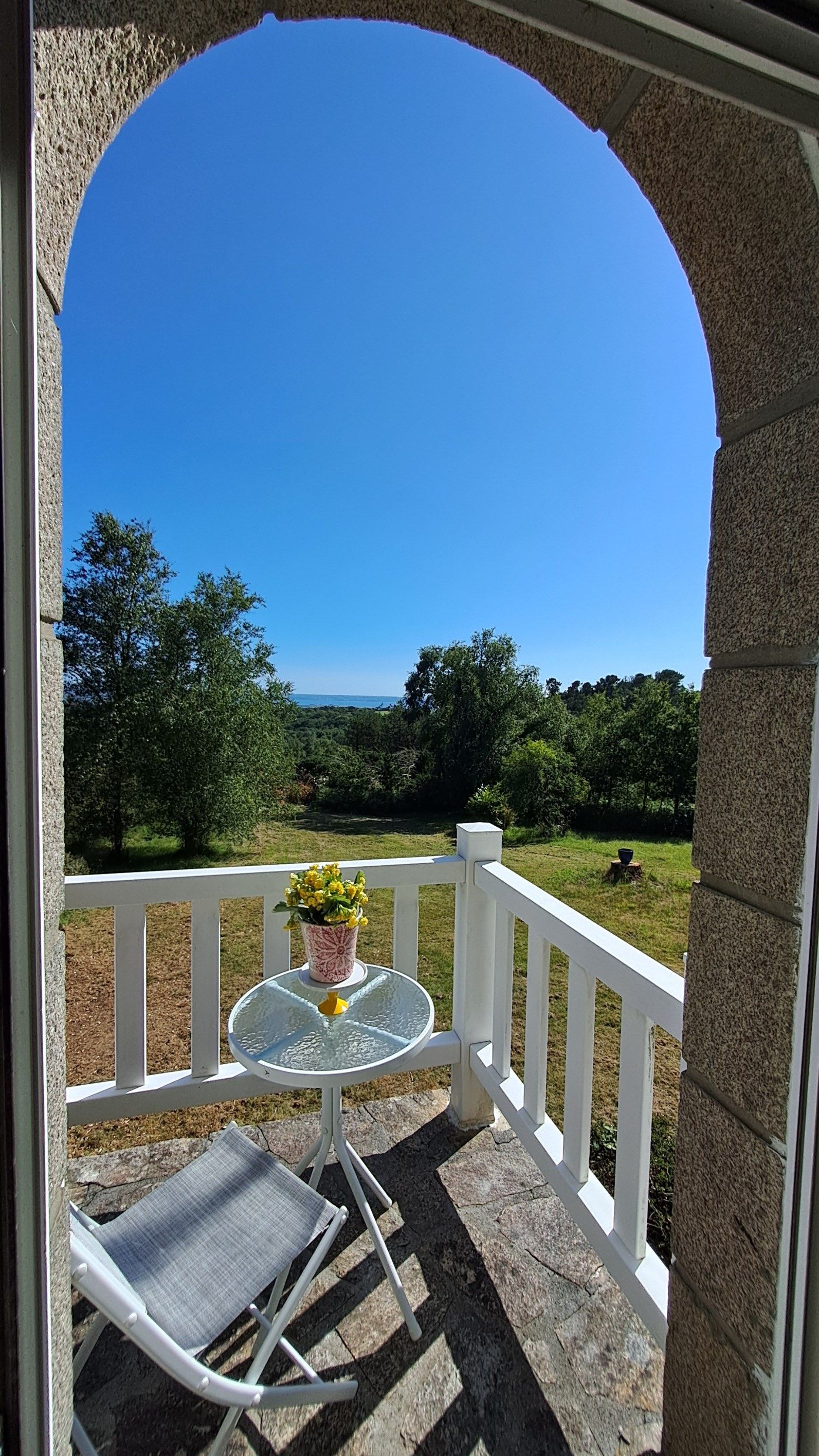luxury house 6 Rooms for sale on PLOMODIERN (29550)