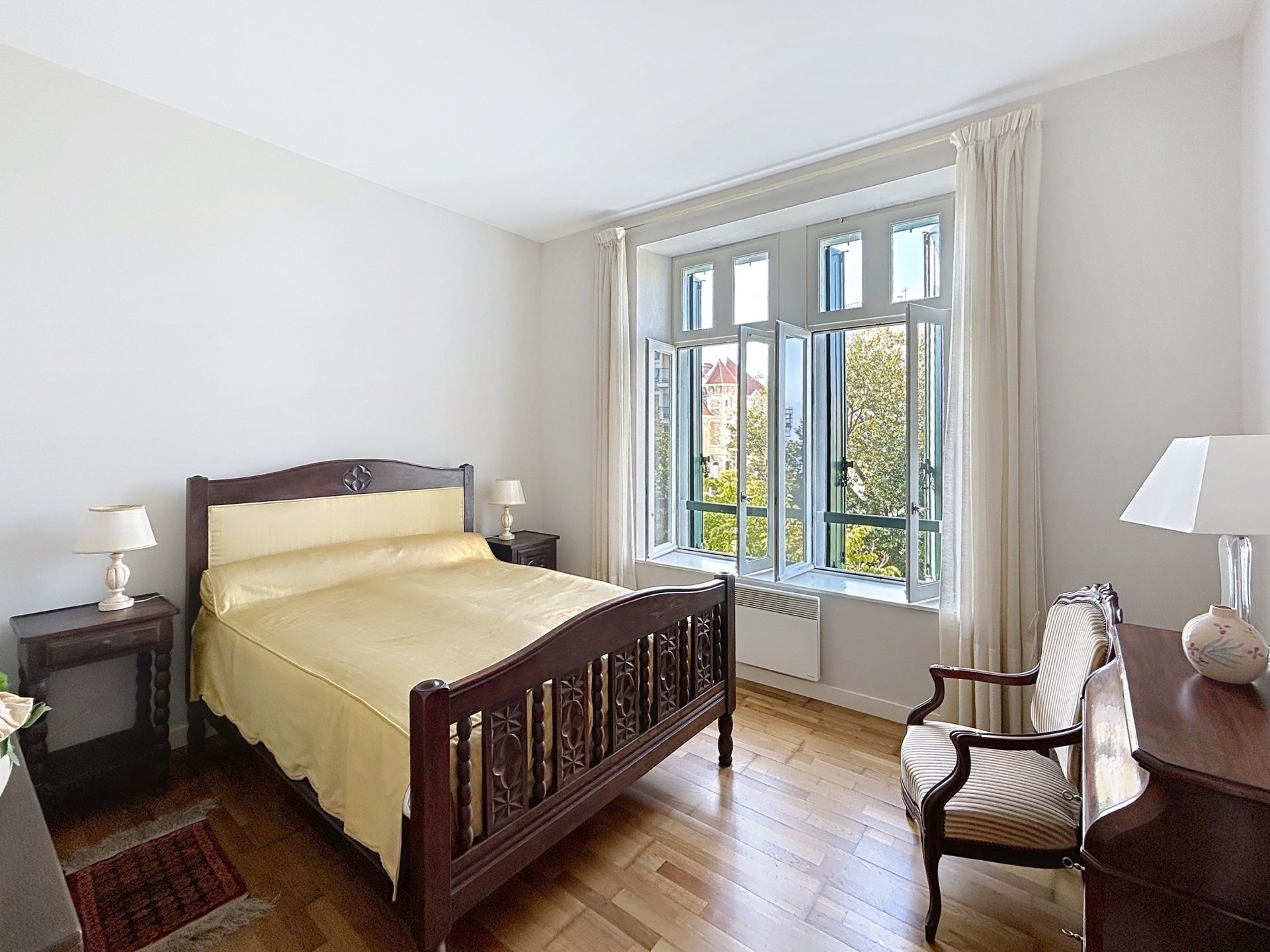 luxury apartment 4 Rooms for sale on BIARRITZ (64200)