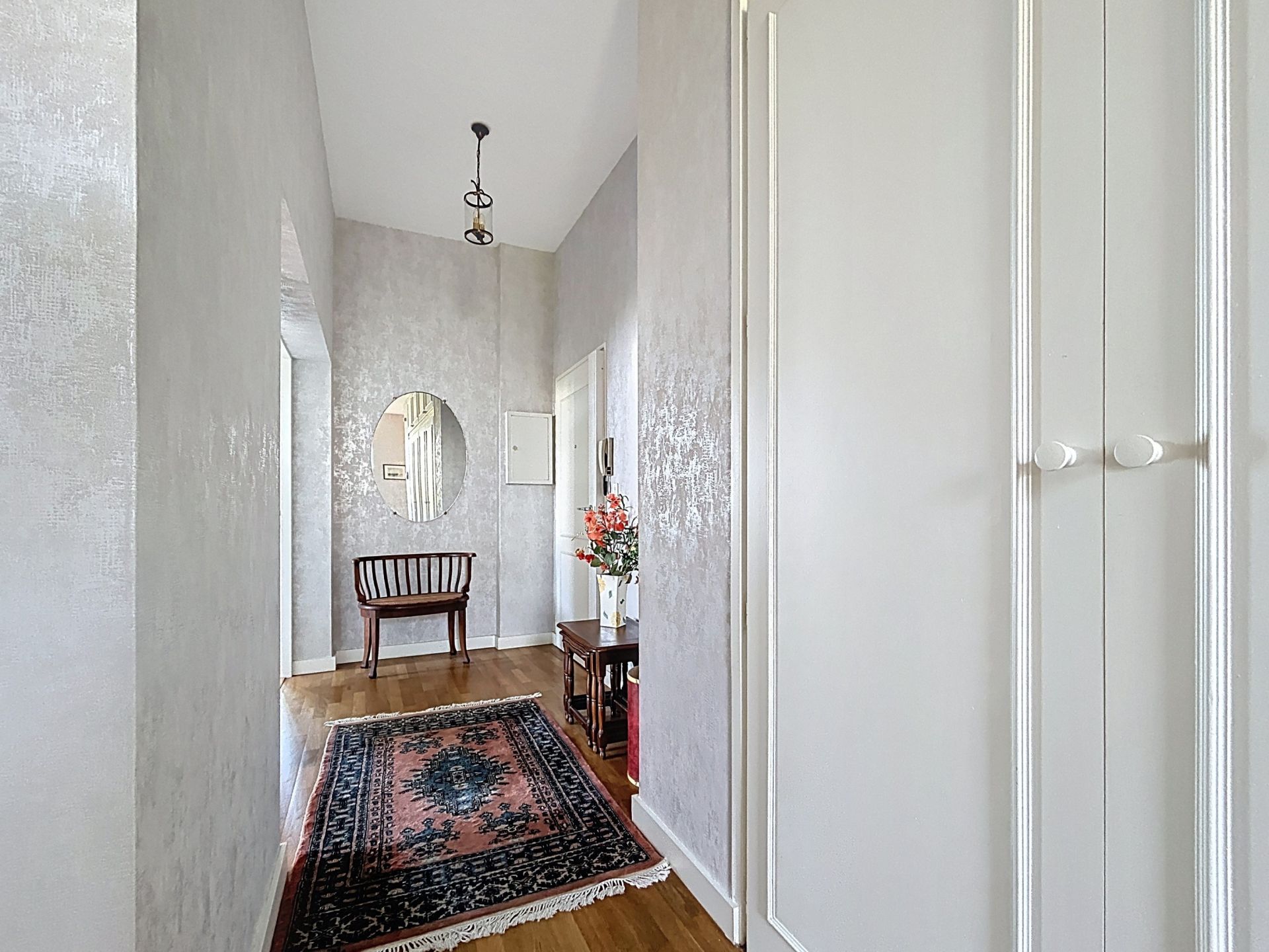 luxury apartment 4 Rooms for sale on BIARRITZ (64200)