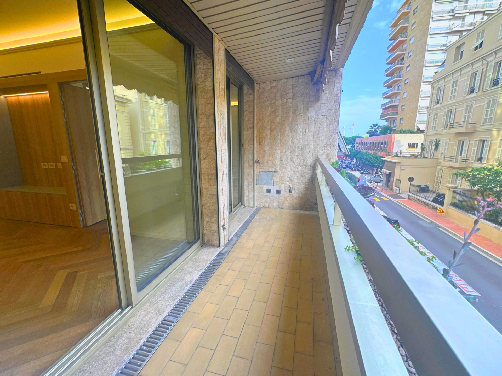 luxury apartment 3 Rooms for sale on MONACO (98000)