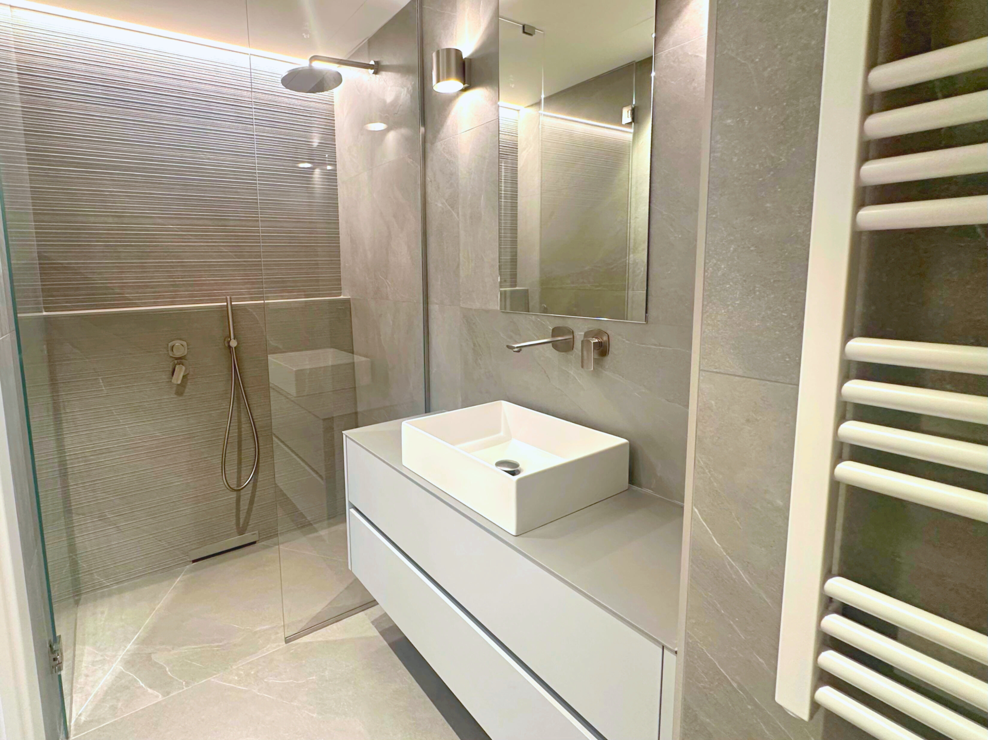 luxury apartment 3 Rooms for sale on MONACO (98000)