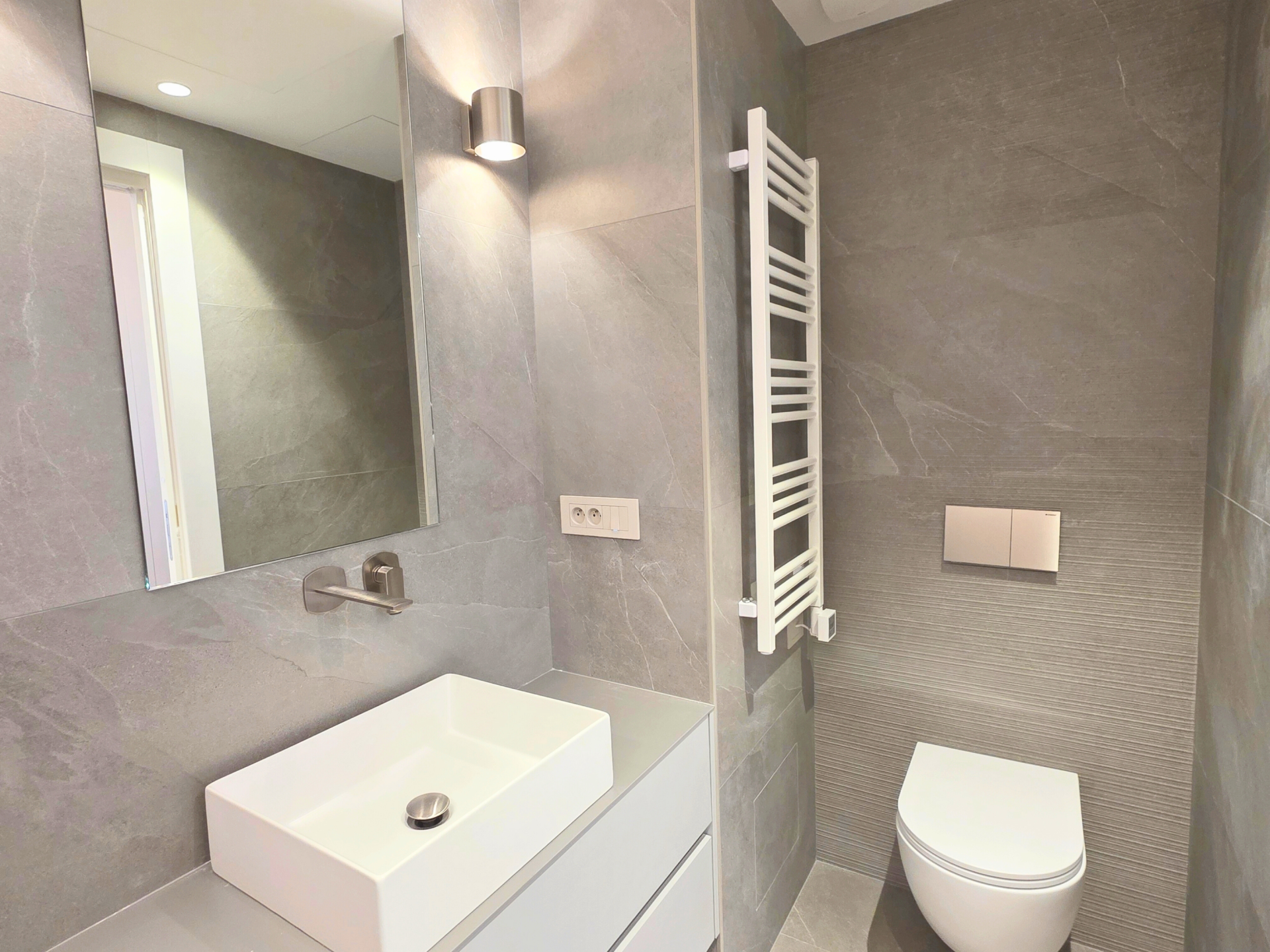 luxury apartment 3 Rooms for sale on MONACO (98000)