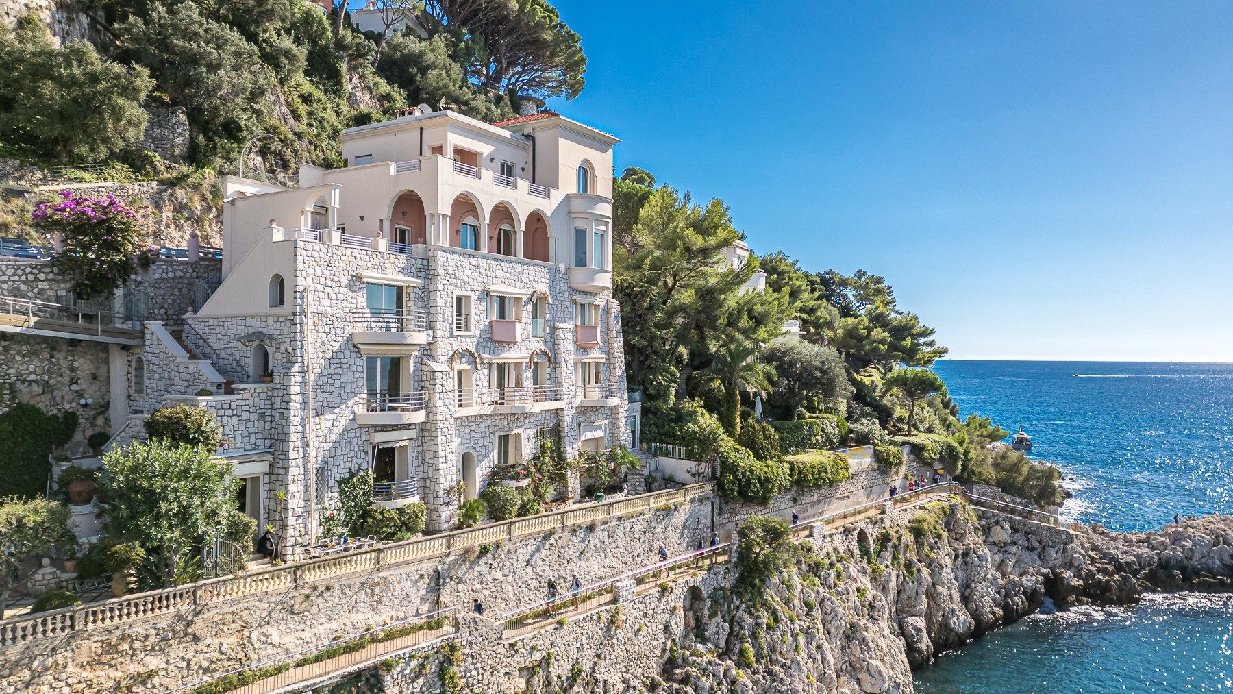 luxury apartment 3 Rooms for sale on NICE (06000)