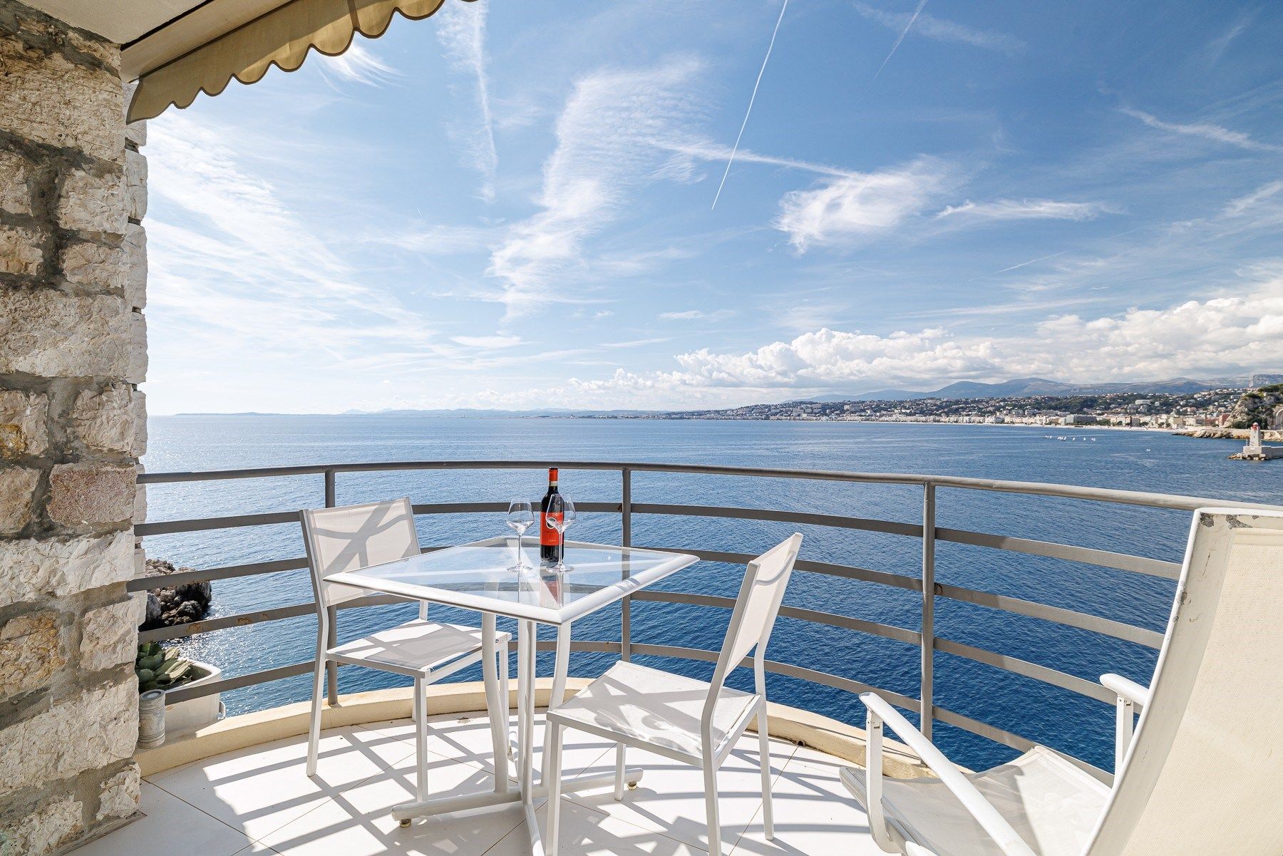 luxury apartment 3 Rooms for sale on NICE (06000)