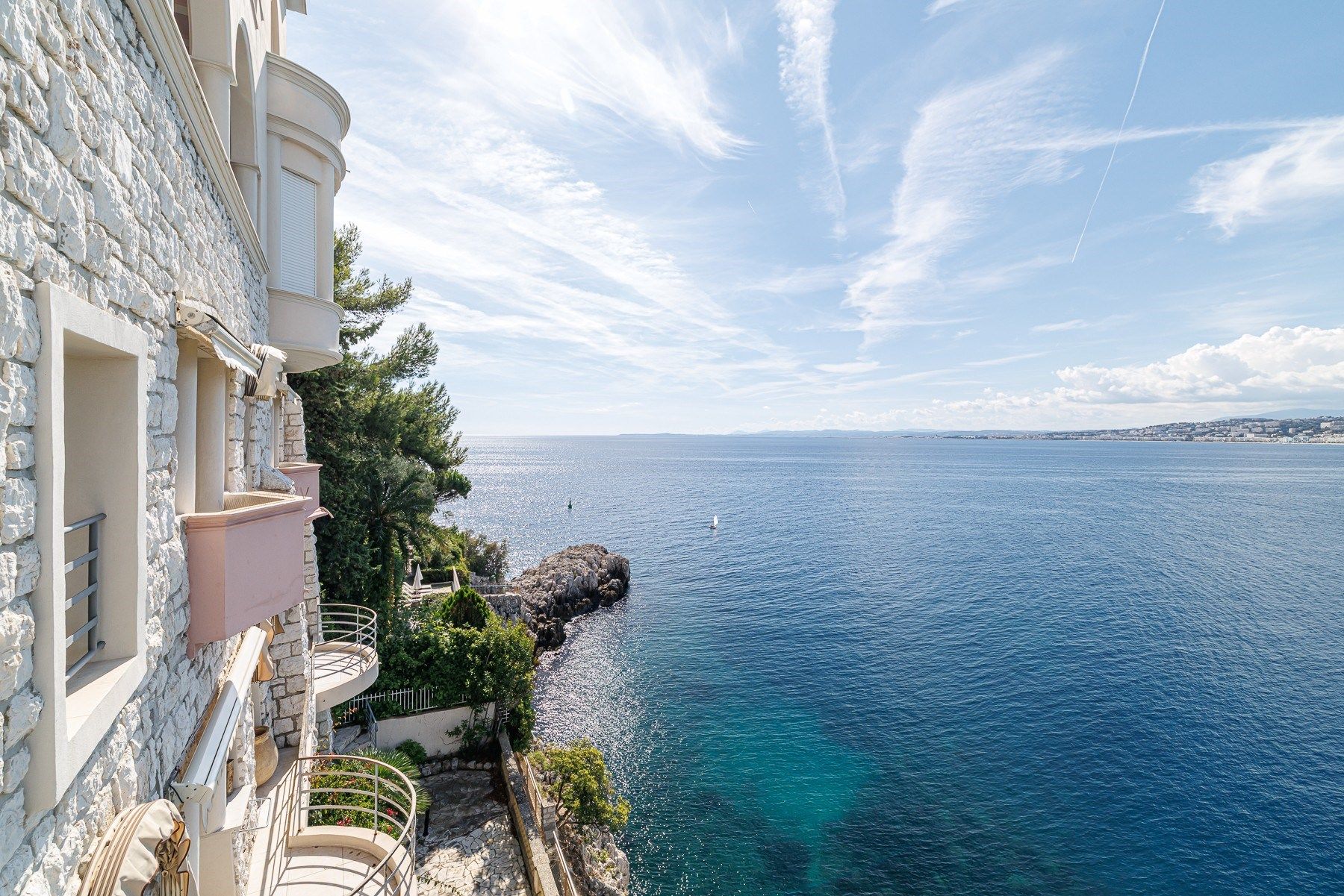 luxury apartment 3 Rooms for sale on NICE (06000)