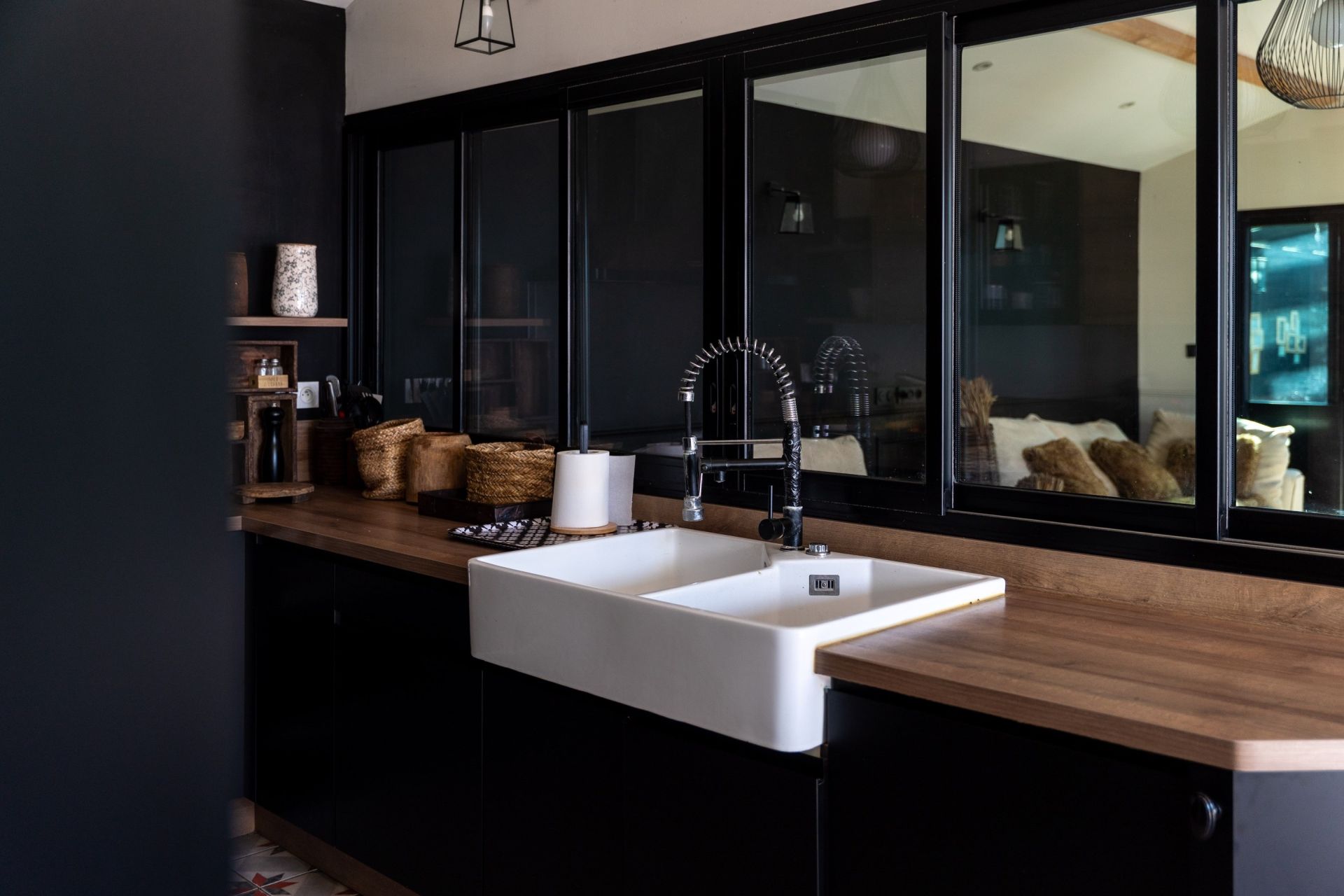 luxury house 6 Rooms for sale on LE CHATEAU D OLERON (17480)