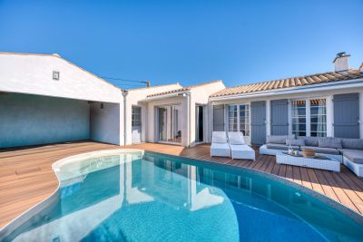 Sale Luxury house Le Château-d'Oléron 6 Rooms 165 m²