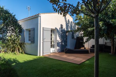 Sale Luxury house Le Château-d'Oléron 6 Rooms 165 m²