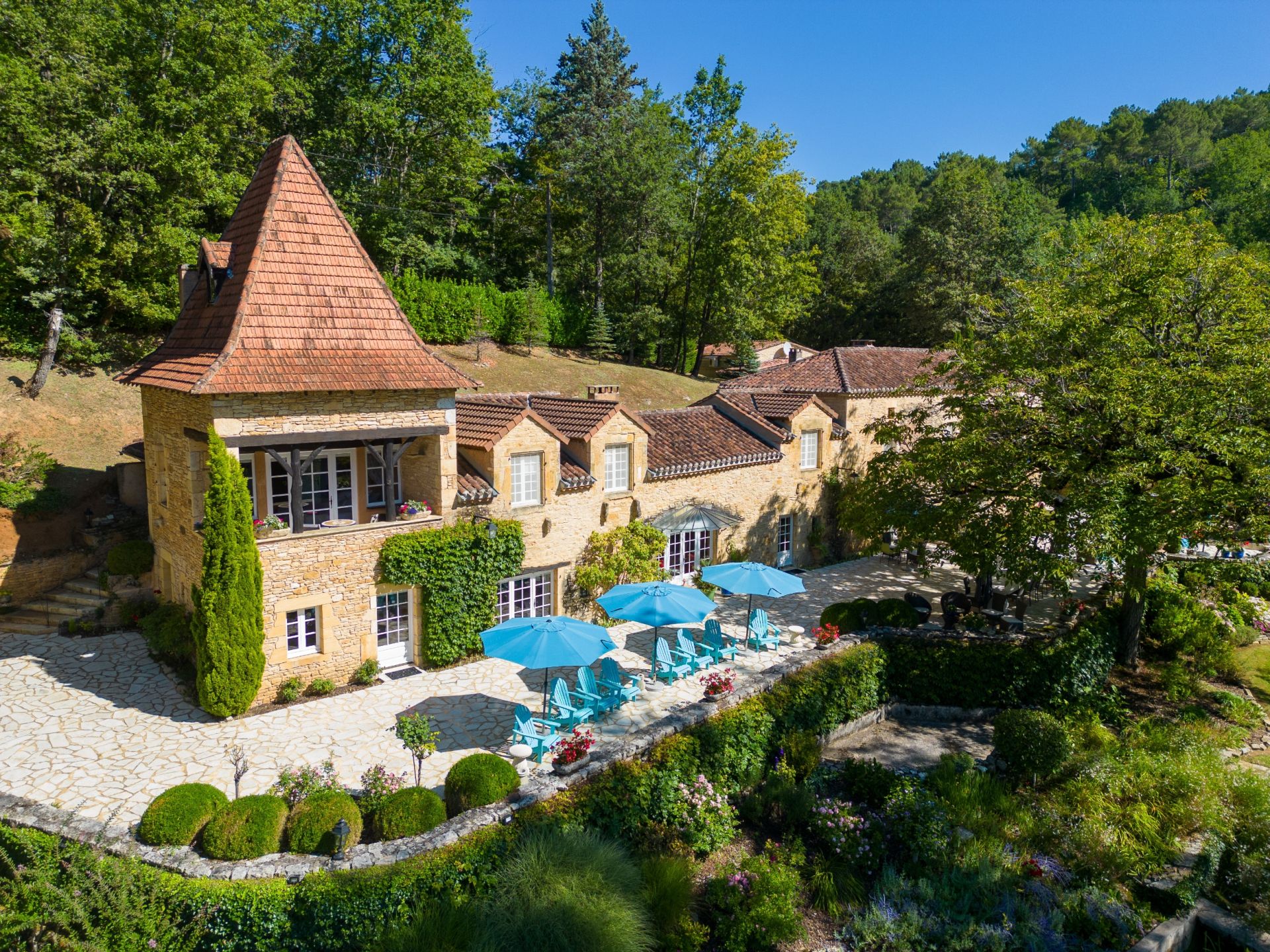 mansion 14 Rooms for sale on DURAVEL (46700)