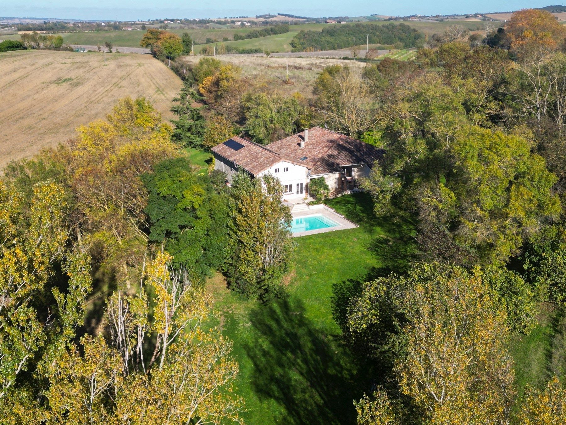 luxury house 7 Rooms for sale on L ISLE JOURDAIN (32600)