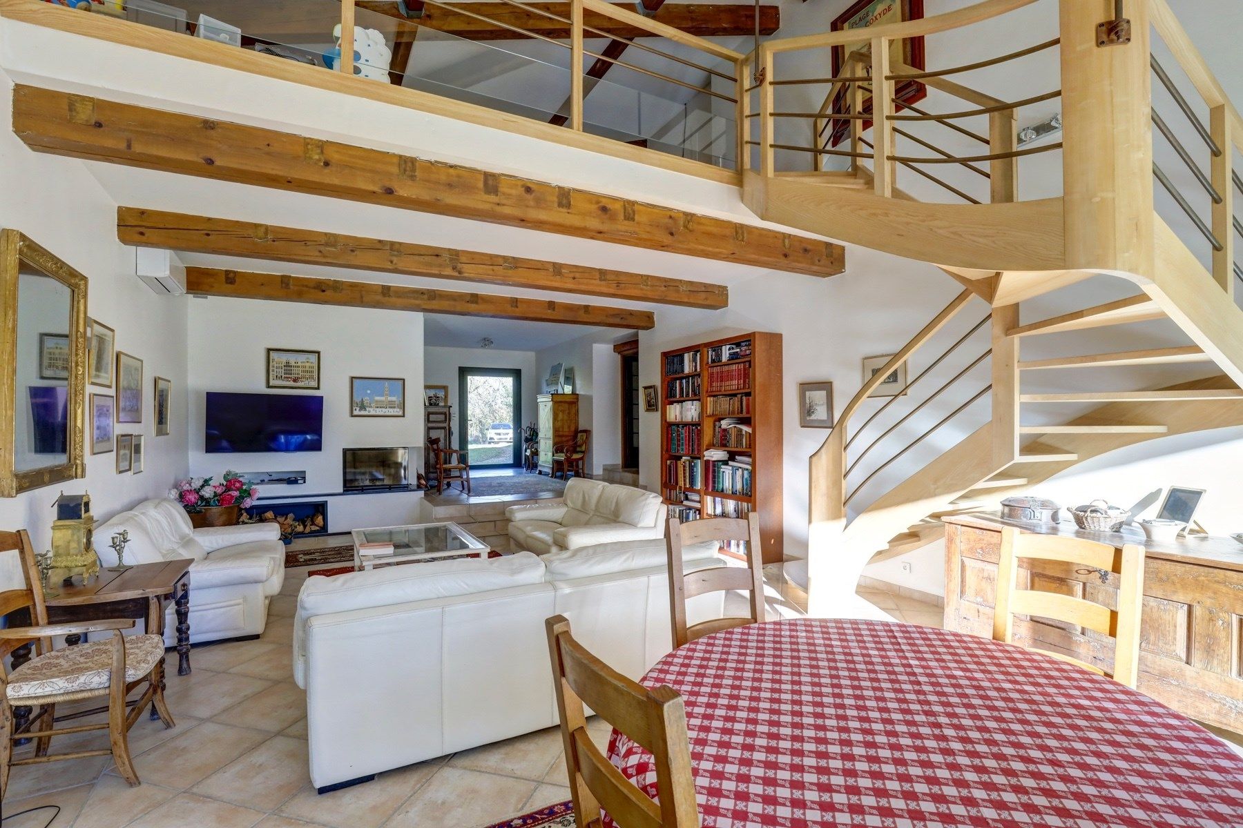 luxury house 7 Rooms for sale on L ISLE JOURDAIN (32600)