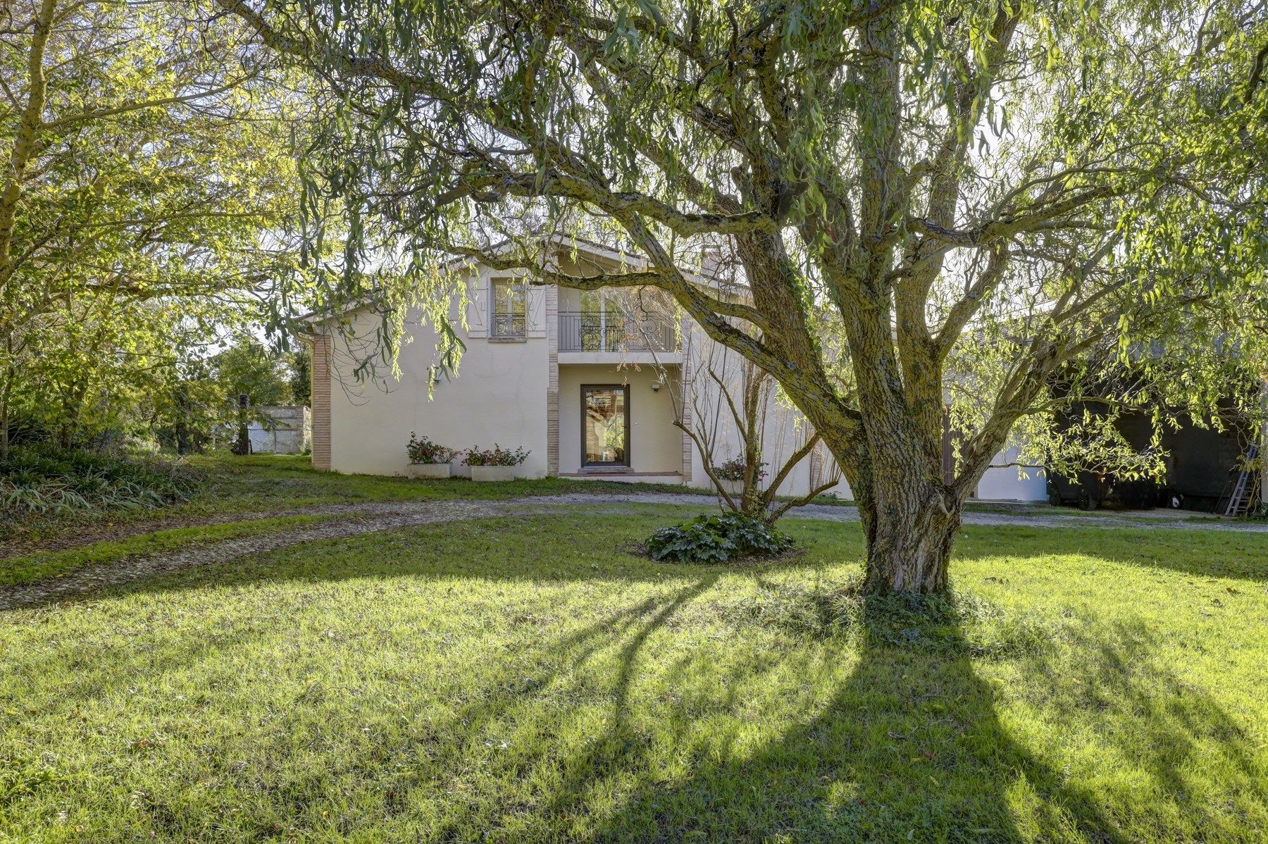 luxury house 7 Rooms for sale on L ISLE JOURDAIN (32600)