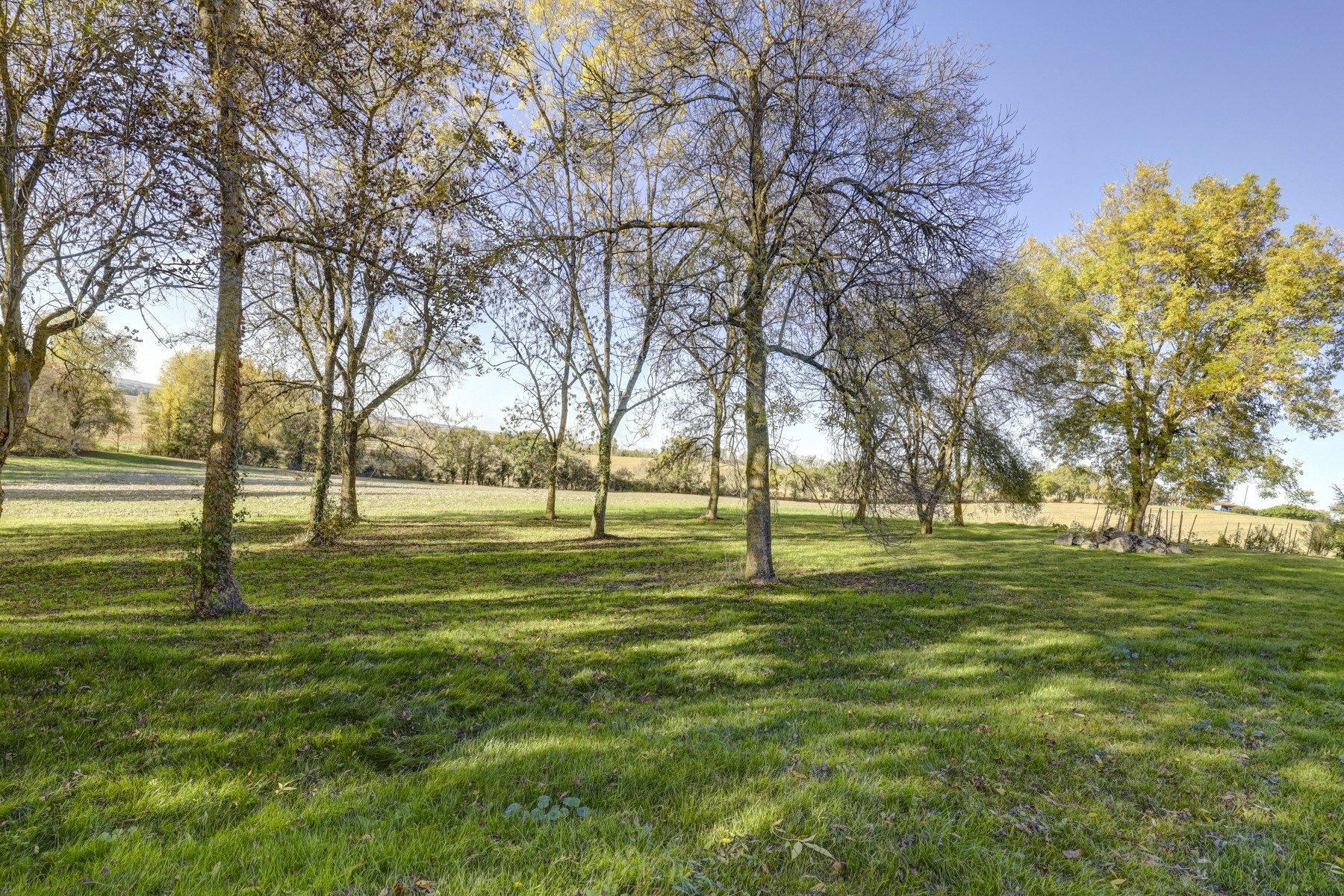 luxury house 7 Rooms for sale on L ISLE JOURDAIN (32600)