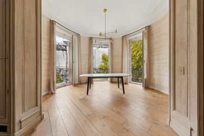 Rental Luxury apartment Paris 7 4 Rooms 165.74 m²