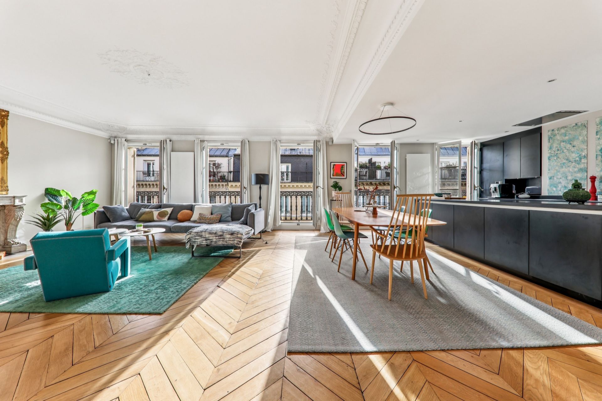 luxury apartment 5 Rooms for sale on PARIS (75008)