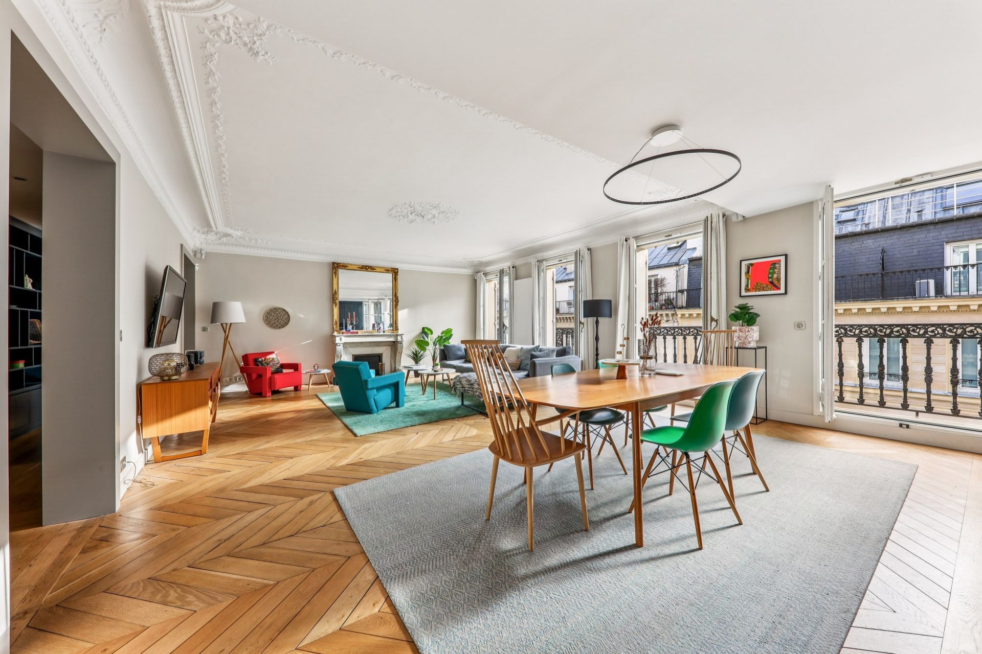 luxury apartment 5 Rooms for sale on PARIS (75008)