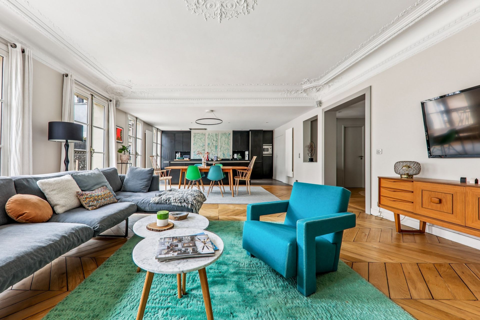 luxury apartment 5 Rooms for sale on PARIS (75008)