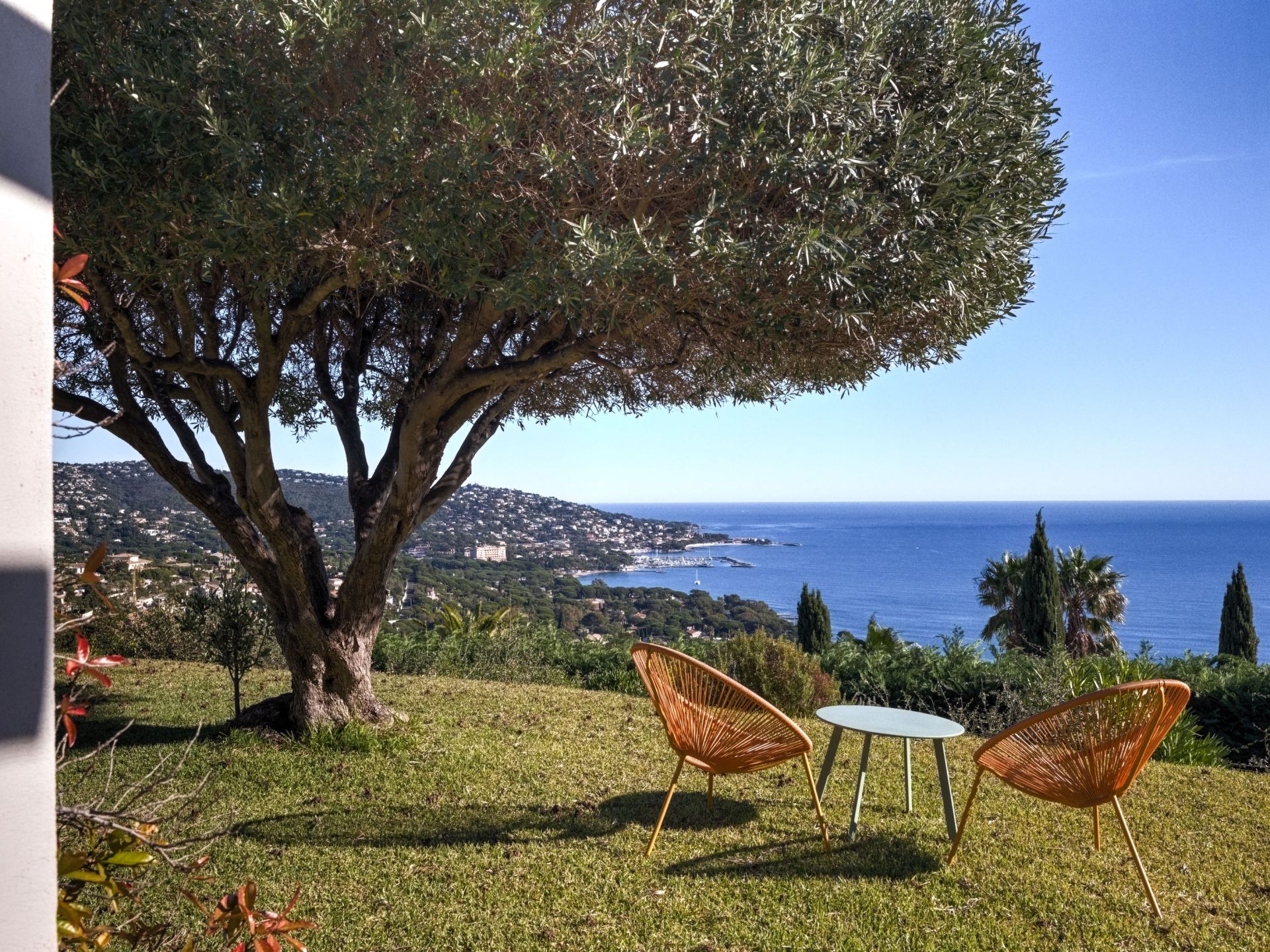 maison contemporaine 10 Pièces en vente sur STE MAXIME (83120)