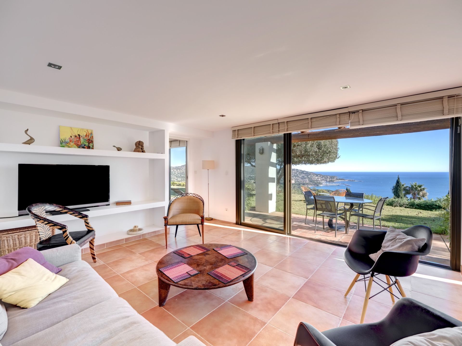 contemporary house 10 Rooms for sale on STE MAXIME (83120)