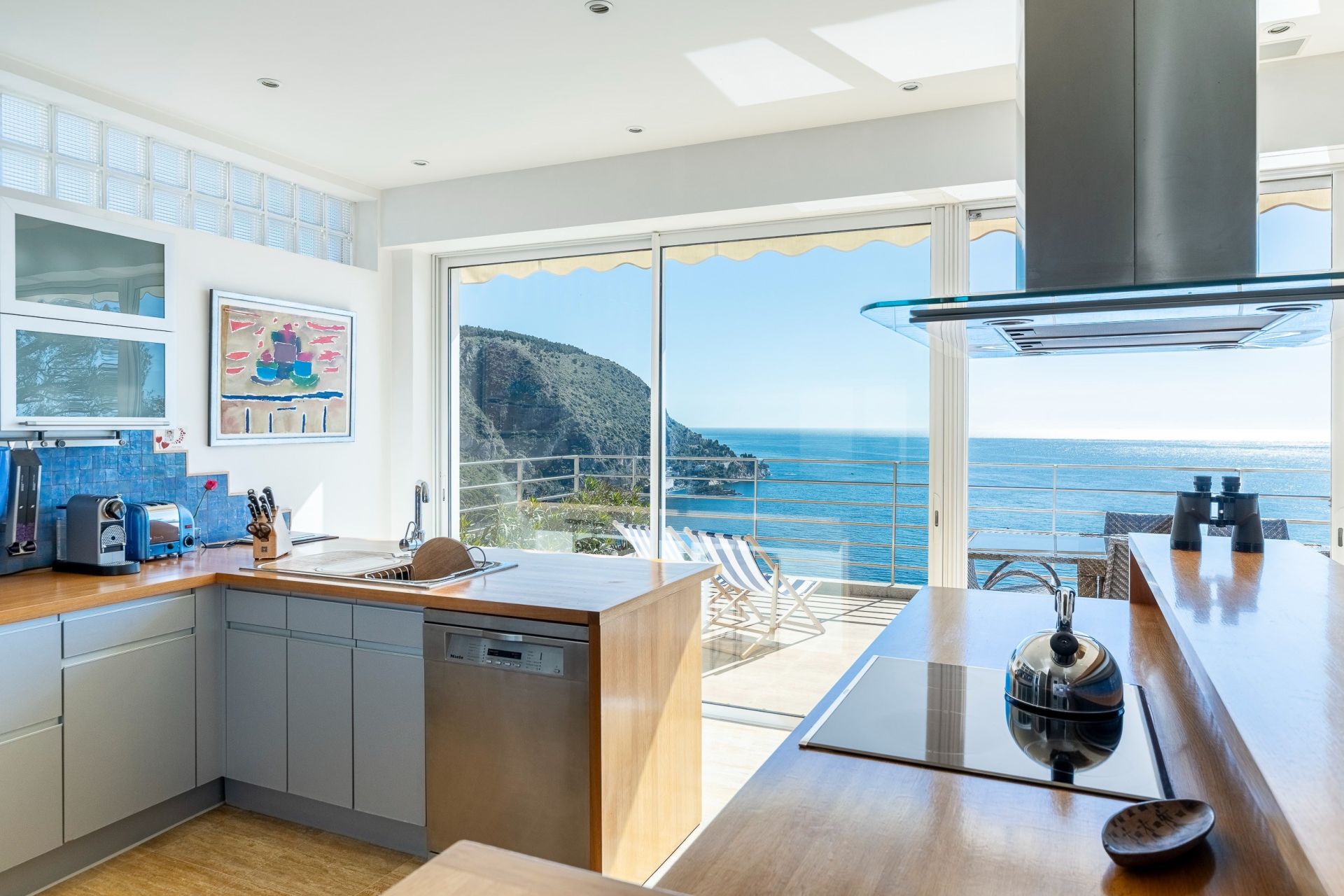 luxury villa 6 Rooms for sale on EZE (06360)