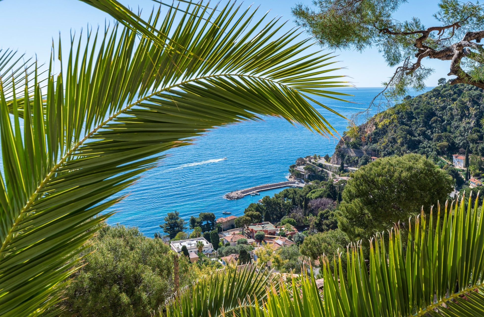 luxury villa 6 Rooms for sale on EZE (06360)
