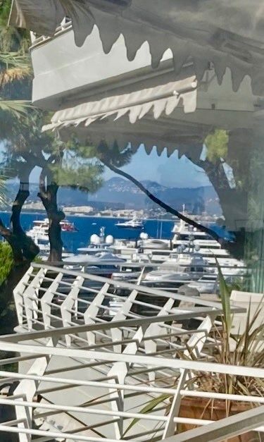 Sale Luxury apartment Cannes 1 room 46 m²