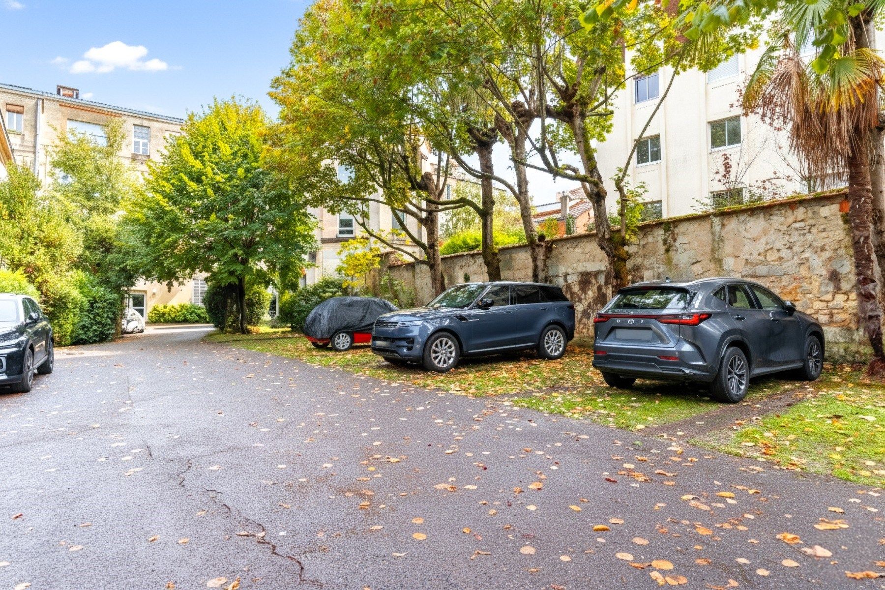 luxury apartment 4 Rooms for sale on BORDEAUX (33000)