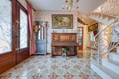 Sale Luxury house Le Château-d'Oléron 8 Rooms 182 m²