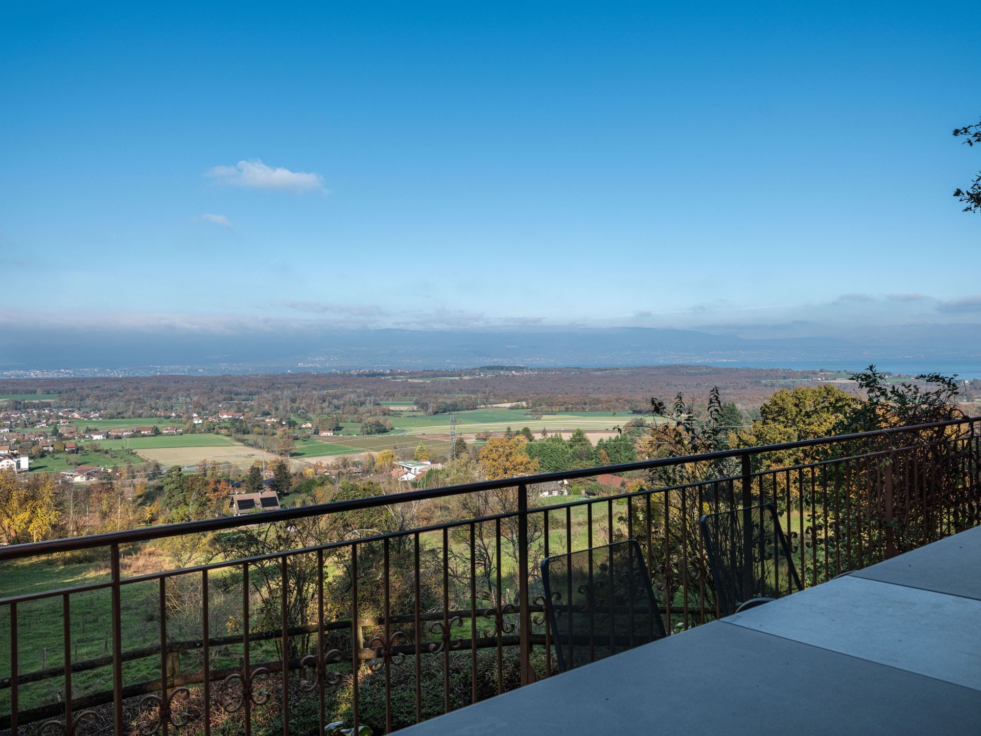 luxury house 7 Rooms for sale on MASSONGY (74140)