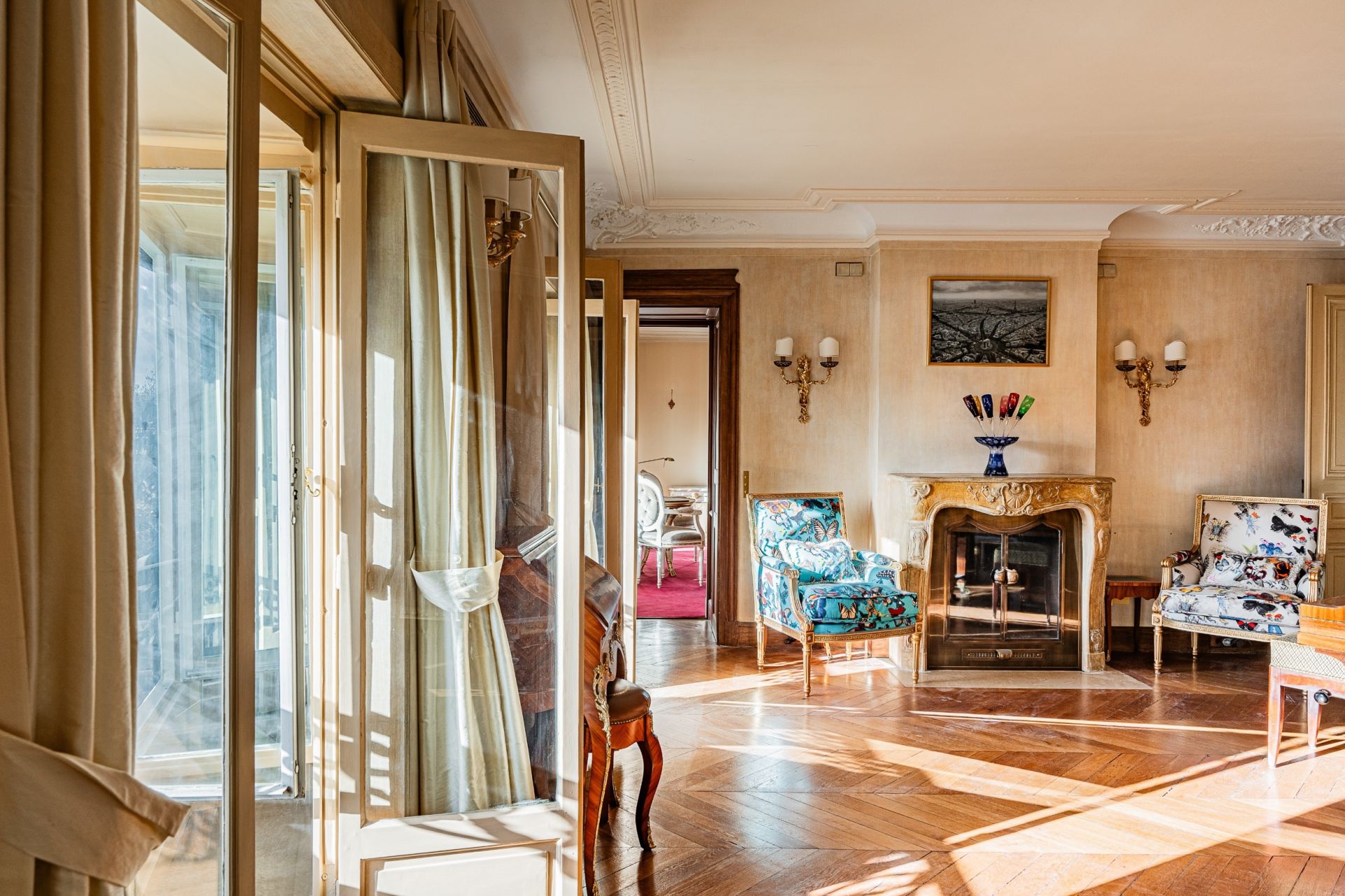 luxury apartment 4 Rooms for sale on PARIS (75008)