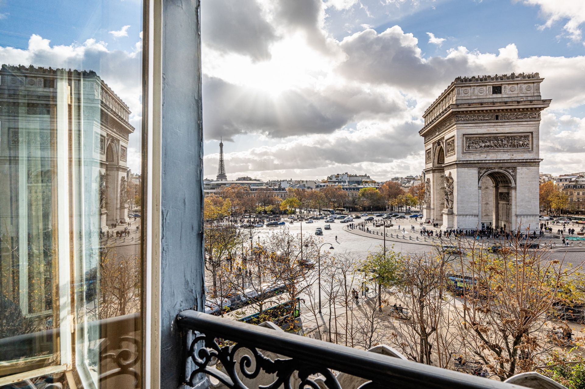 luxury apartment 4 Rooms for sale on PARIS (75008)