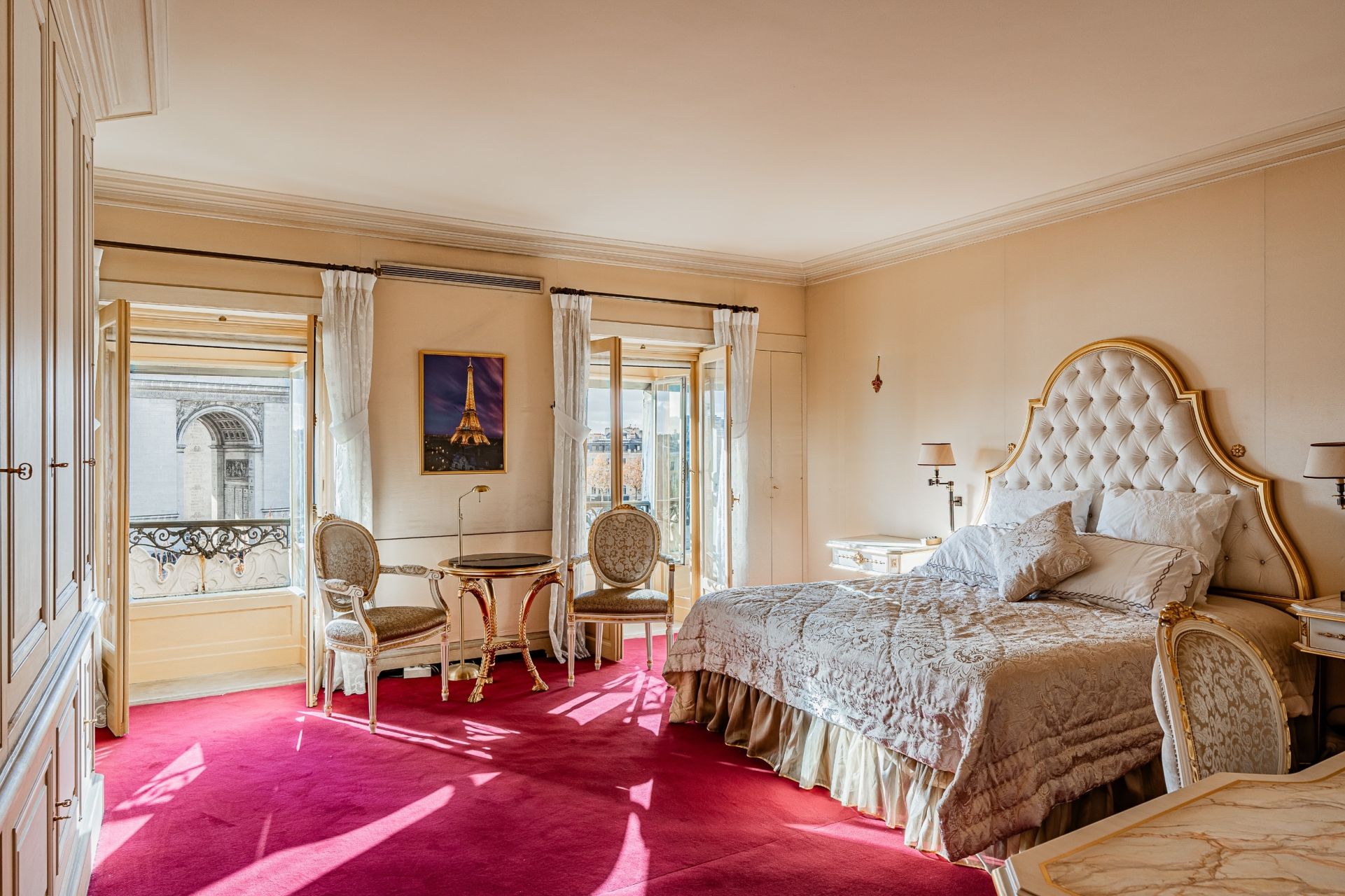 luxury apartment 4 Rooms for sale on PARIS (75008)