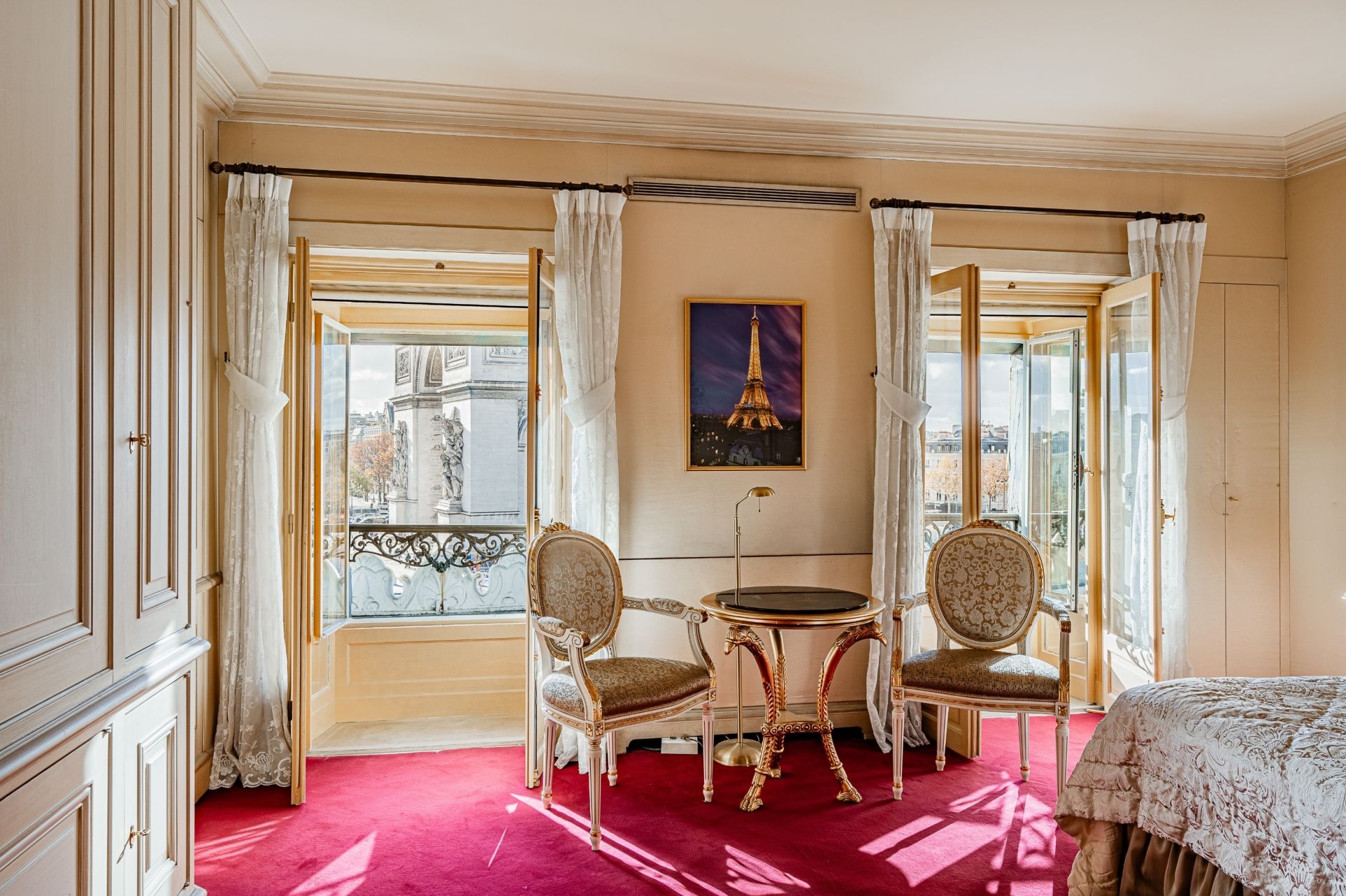luxury apartment 4 Rooms for sale on PARIS (75008)