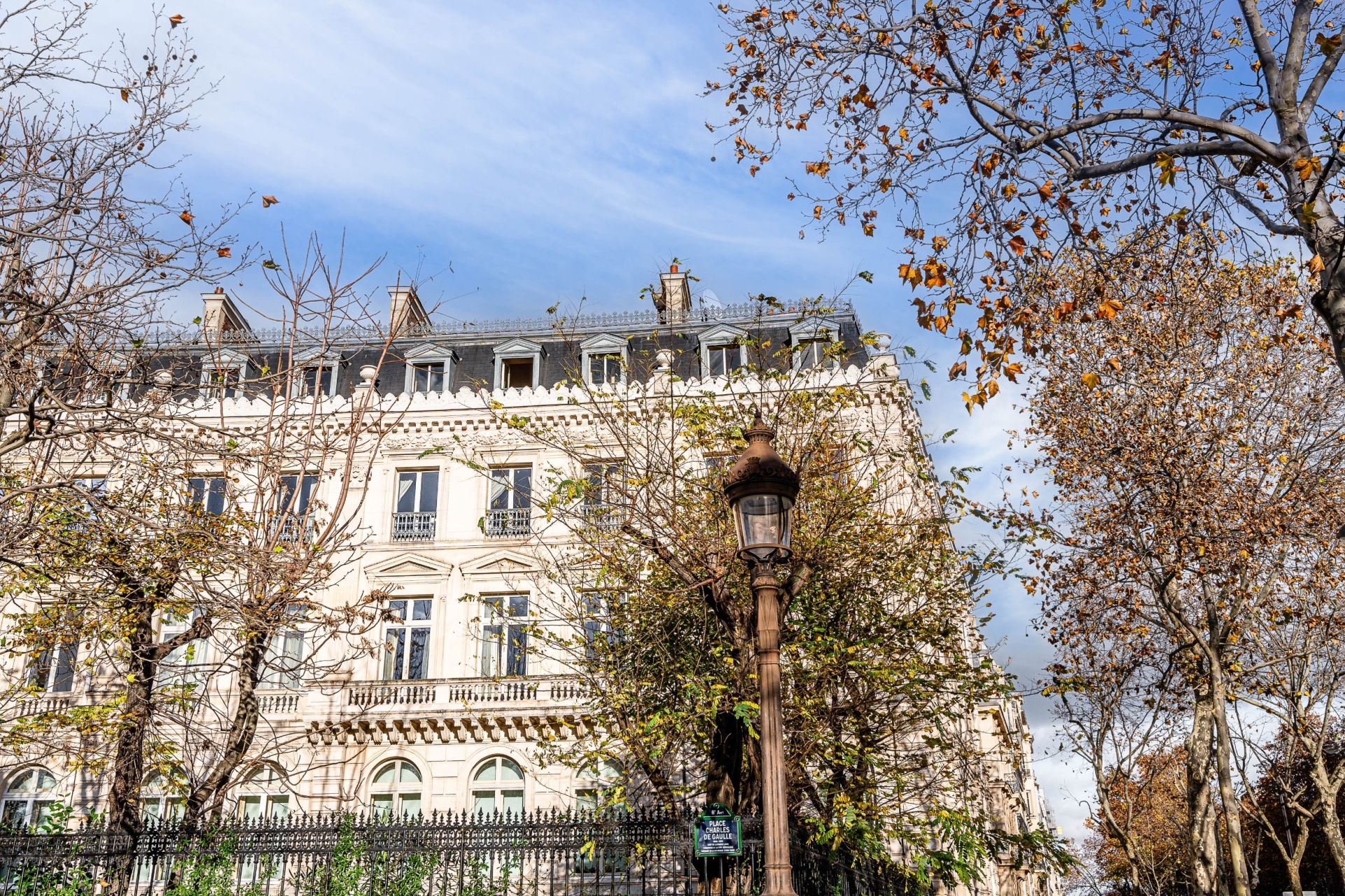 luxury apartment 4 Rooms for sale on PARIS (75008)