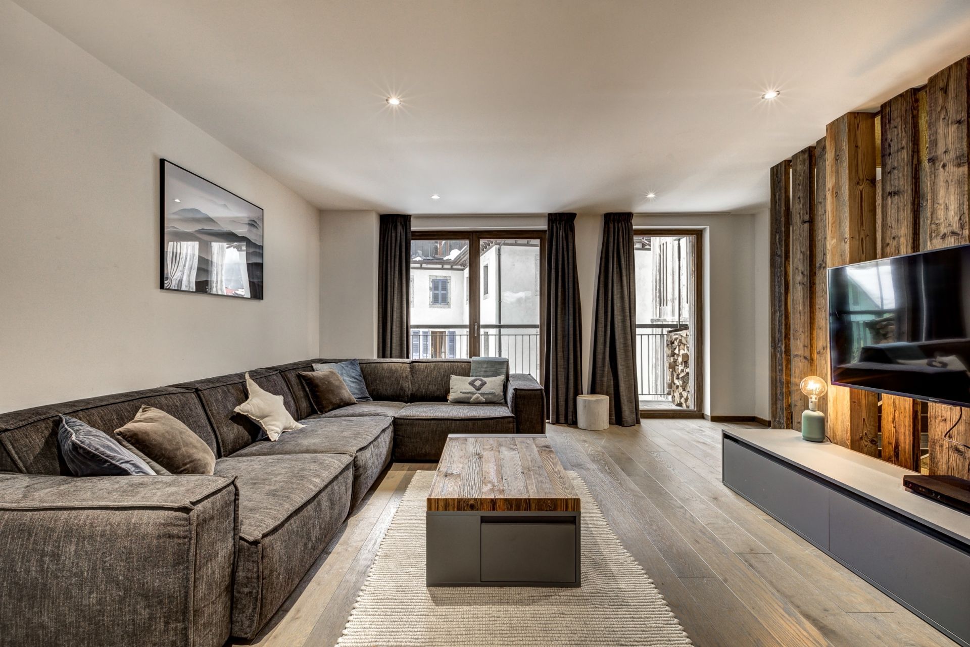 luxury apartment 5 Rooms for sale on ARGENTIERE (74400)