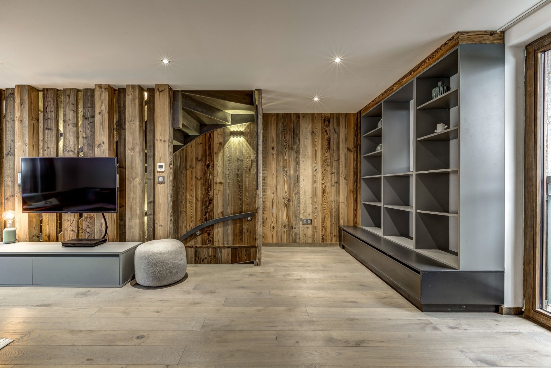 luxury apartment 5 Rooms for sale on ARGENTIERE (74400)