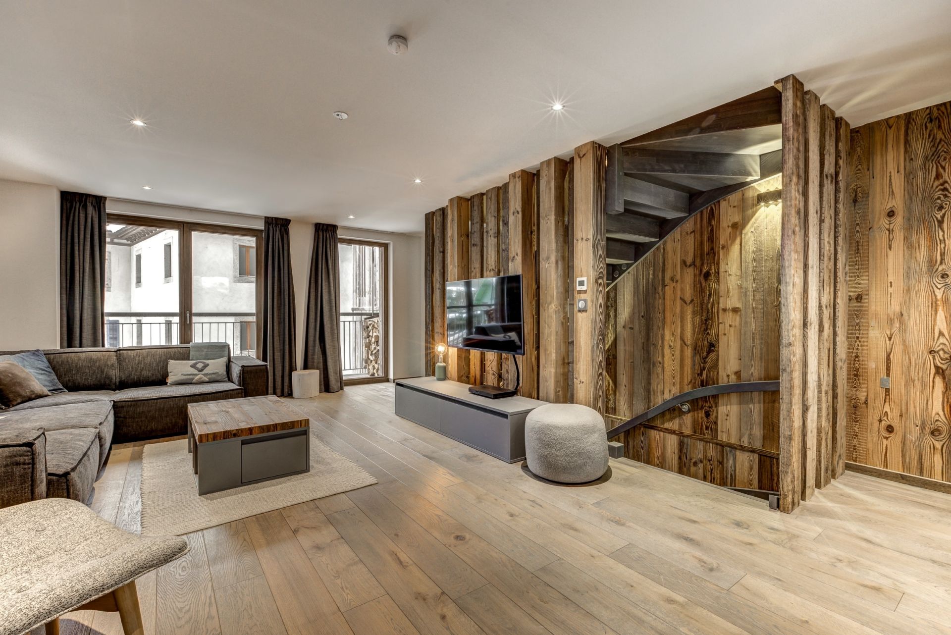 luxury apartment 5 Rooms for sale on ARGENTIERE (74400)