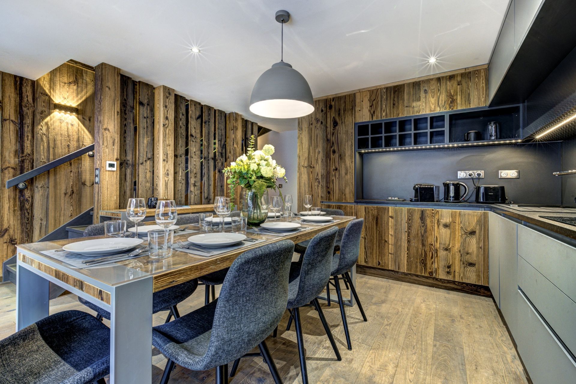 luxury apartment 5 Rooms for sale on ARGENTIERE (74400)