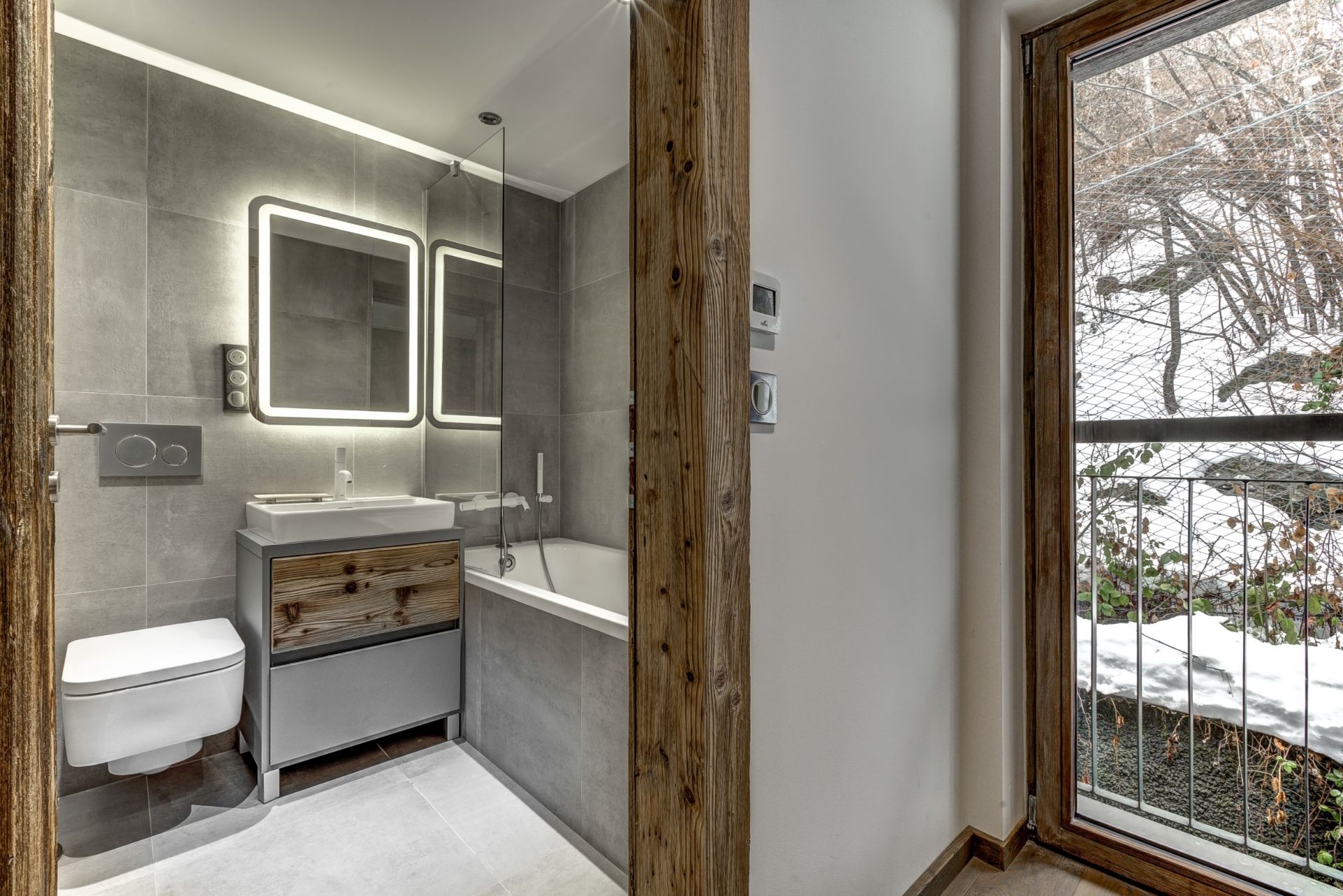 luxury apartment 5 Rooms for sale on ARGENTIERE (74400)