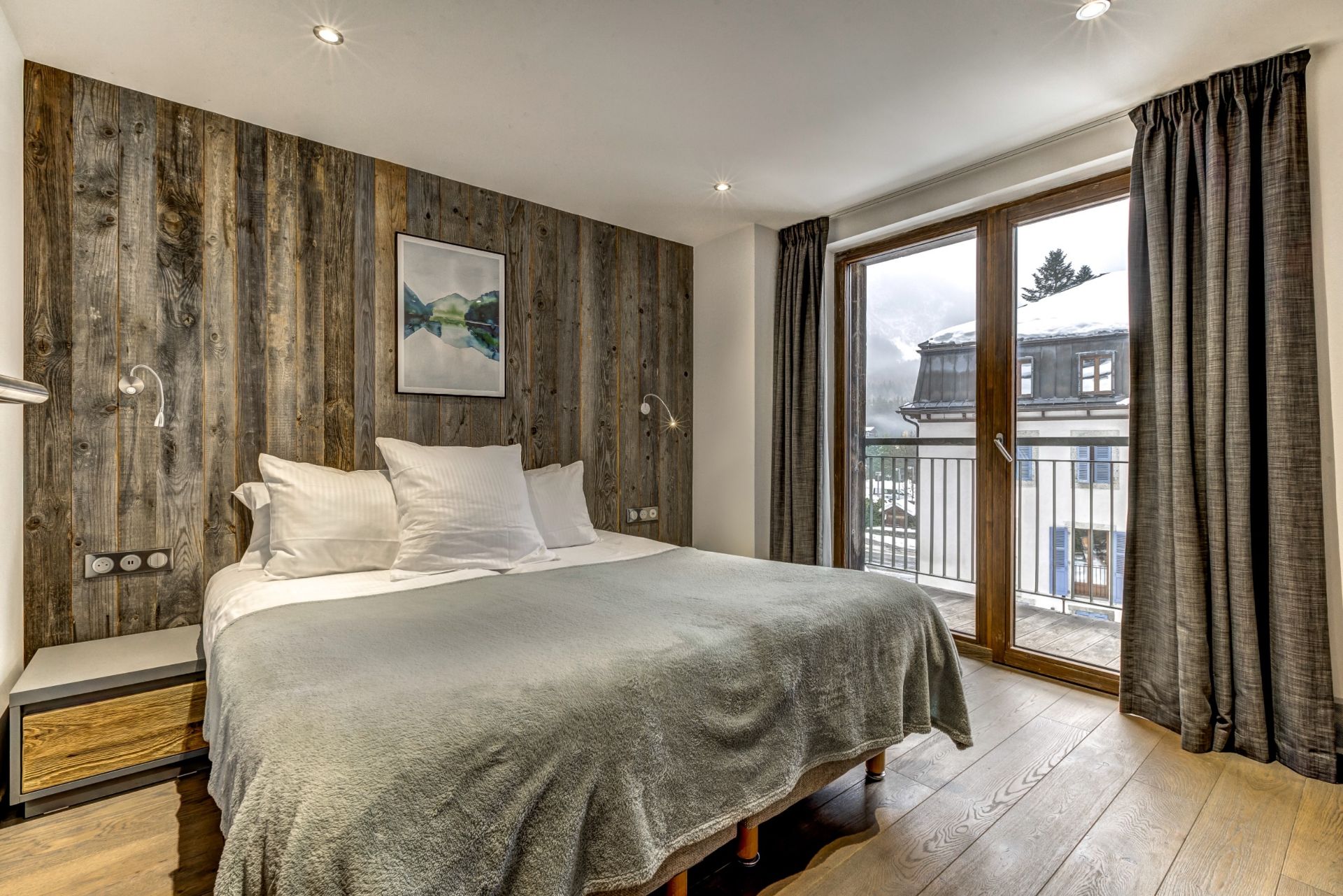 luxury apartment 5 Rooms for sale on ARGENTIERE (74400)