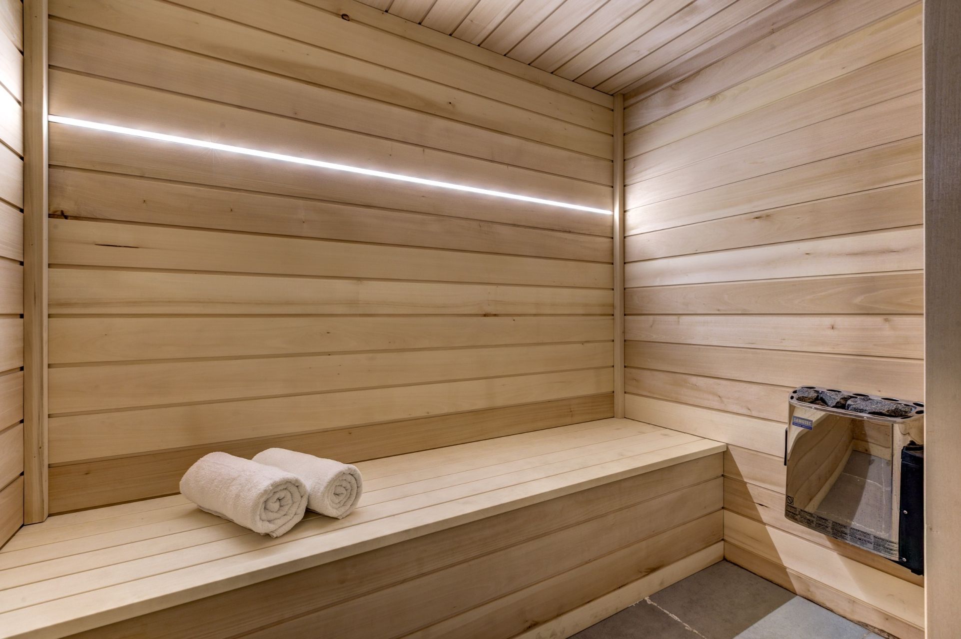 luxury apartment 5 Rooms for sale on ARGENTIERE (74400)