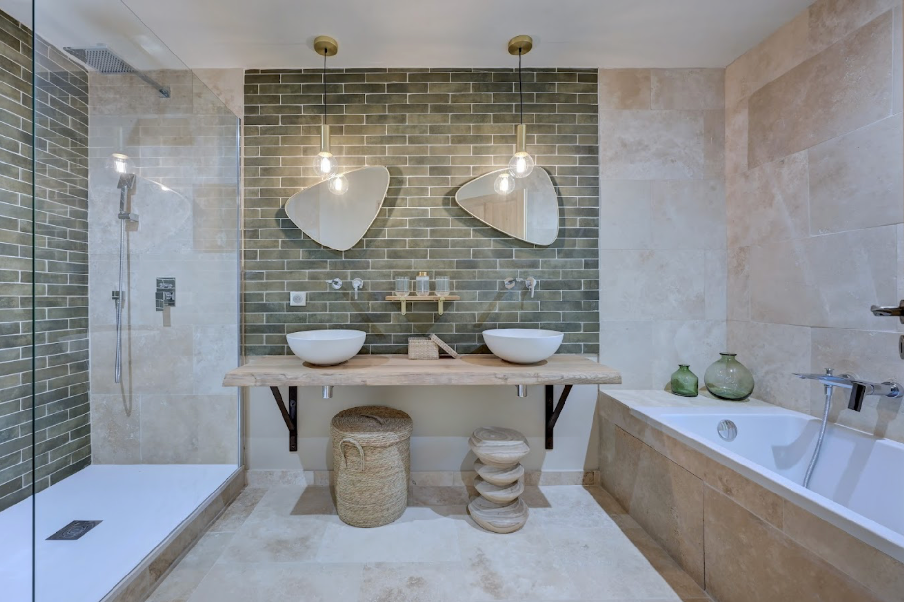 maison de luxe 12 Pièces en vente sur ROUSSILLON (84220)