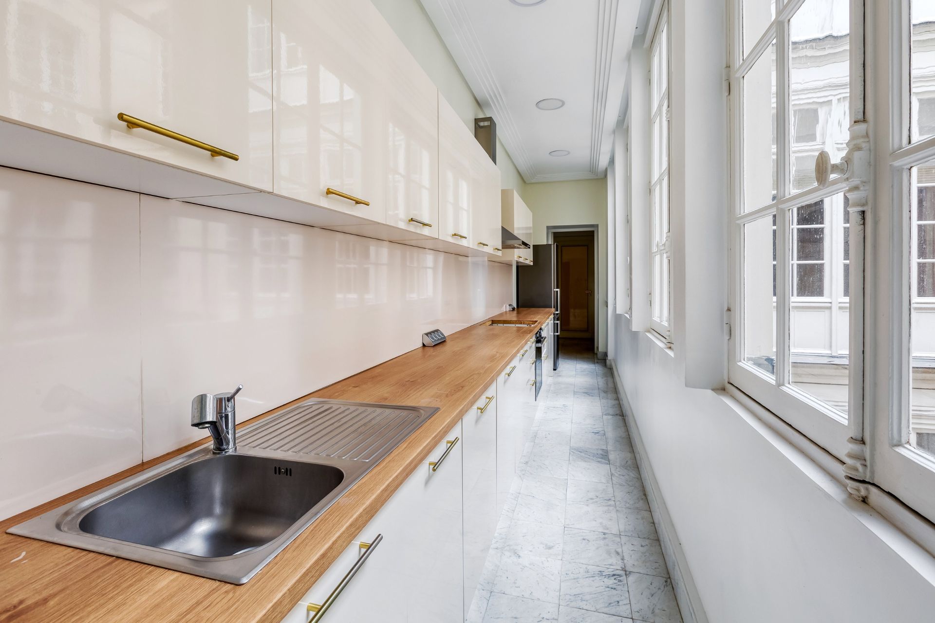 luxury apartment 6 Rooms for sale on PARIS (75004)