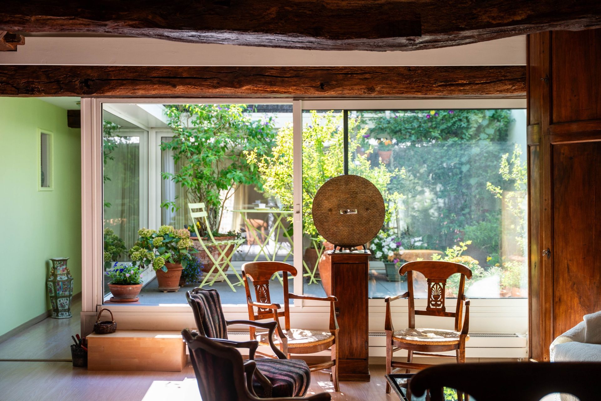 luxury apartment 4 Rooms for sale on LA ROCHELLE (17000)