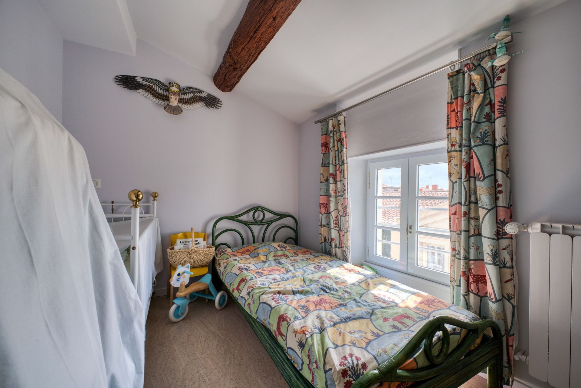 luxury apartment 4 Rooms for sale on LA ROCHELLE (17000)