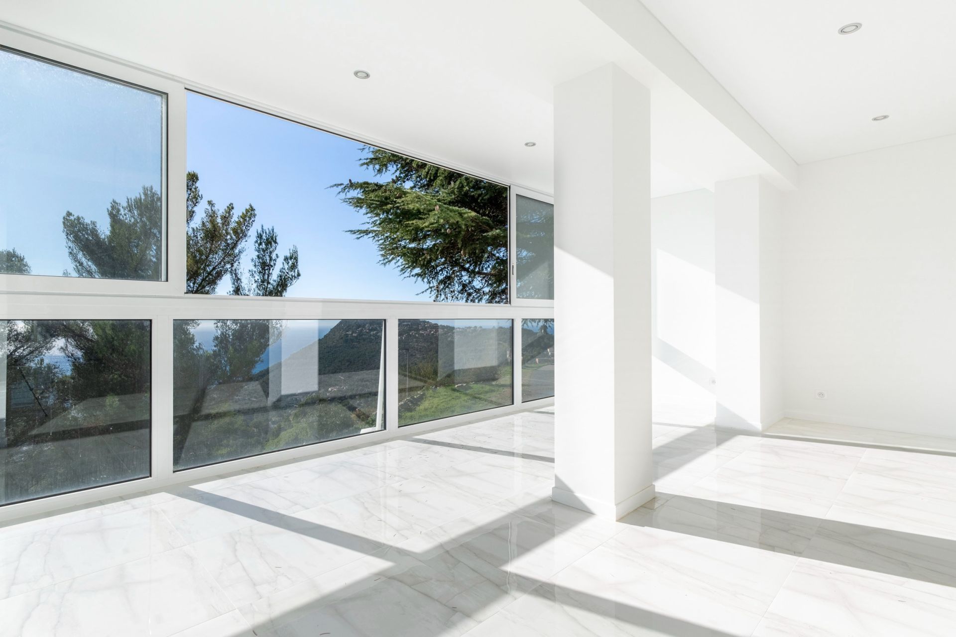 luxury apartment 4 Rooms for sale on LA TURBIE (06320)