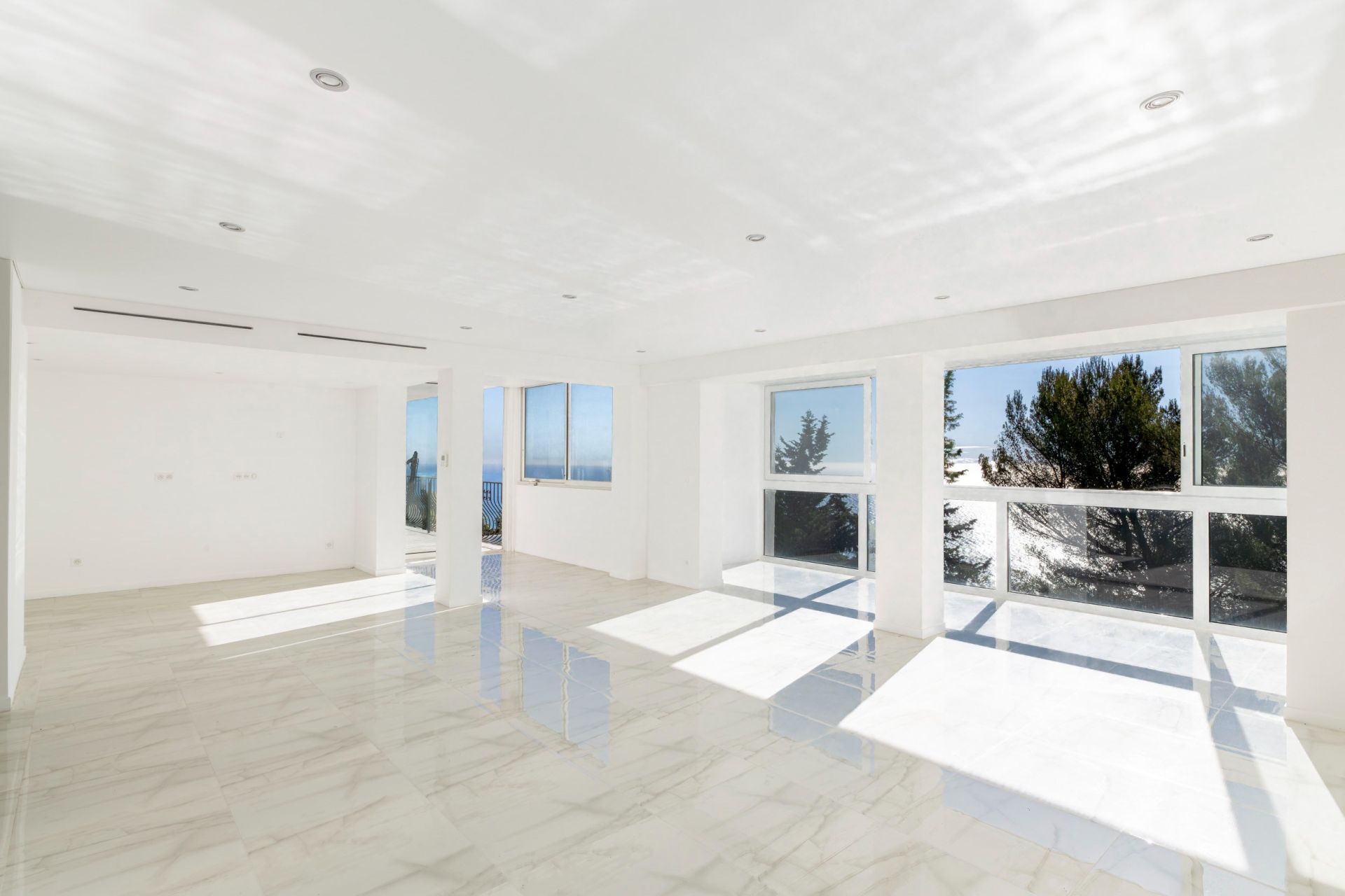 luxury apartment 4 Rooms for sale on LA TURBIE (06320)