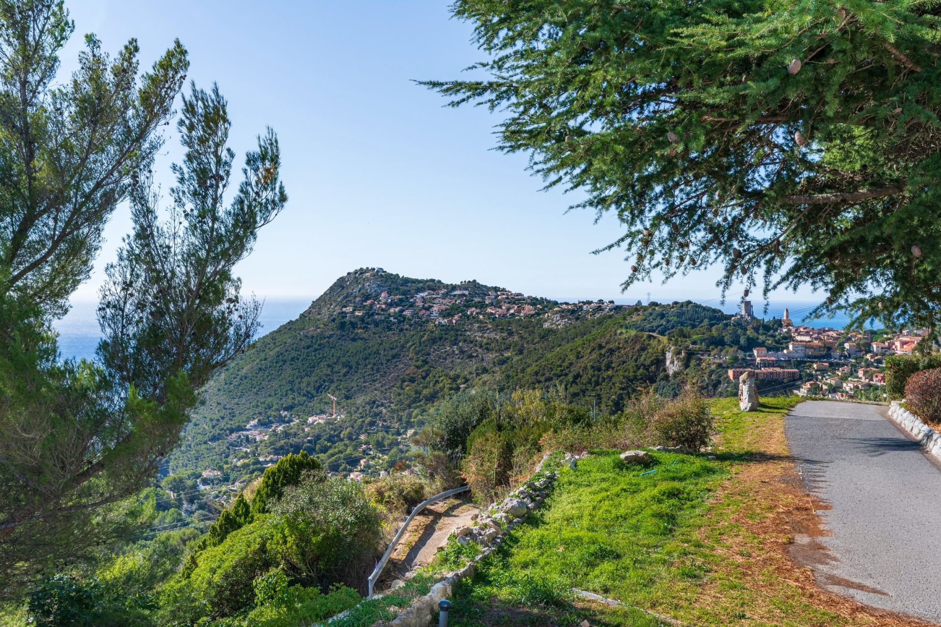 luxury apartment 4 Rooms for sale on LA TURBIE (06320)