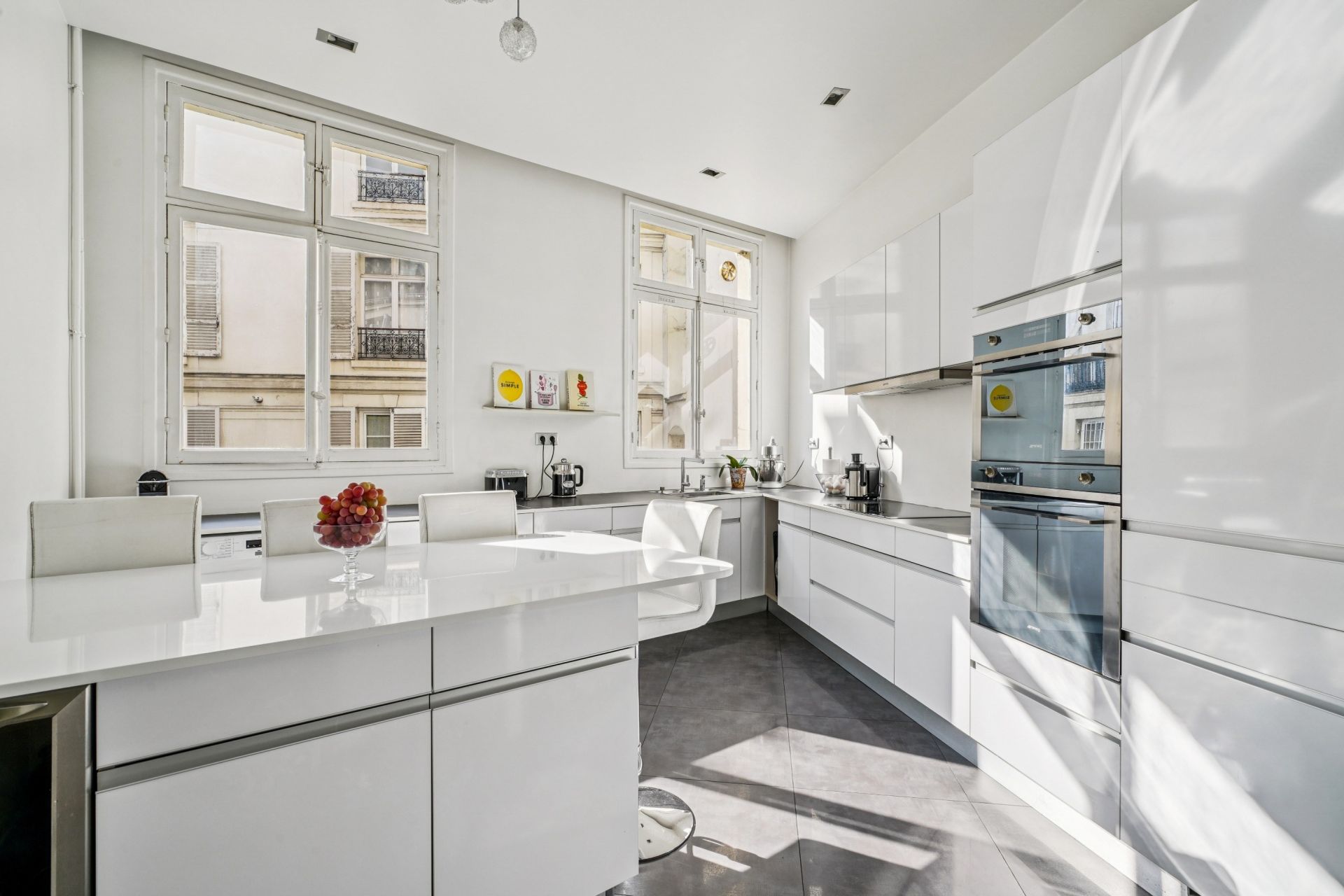 luxury apartment 5 Rooms for sale on PARIS (75008)